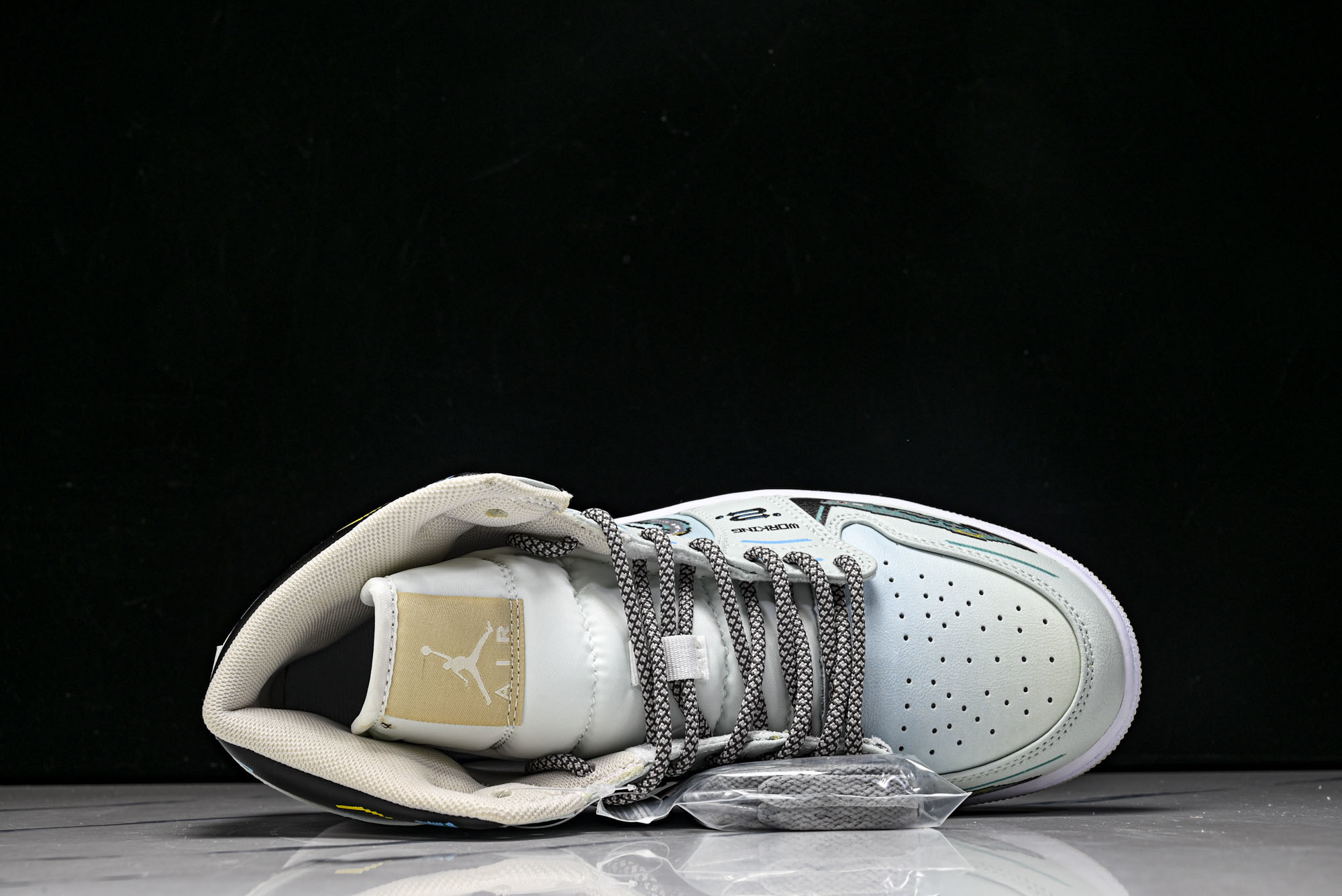 Air Jordan 1 Mid AJ1 乔1赛博棉花糖 中邦男篮球鞋 08235 36 36.5 37