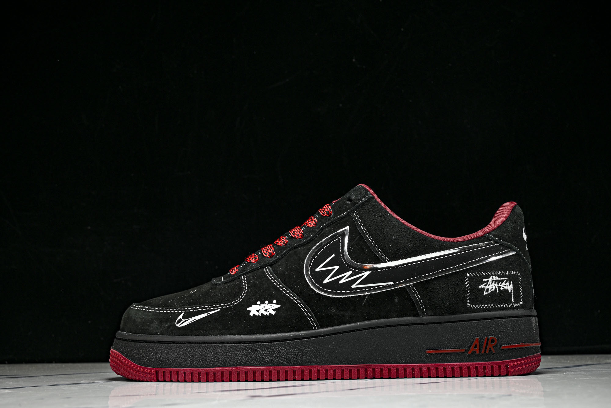 Nike Air Force 1 '07 Low 斯图西联名 磨砂黑 空军一号低帮休闲板鞋 SY1388
