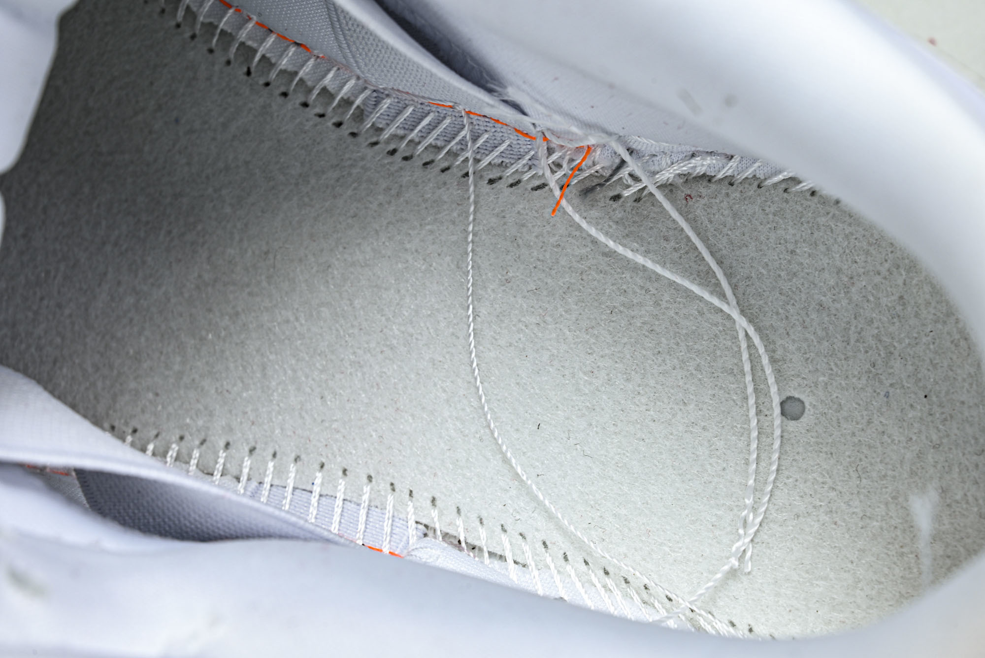 Supreme x Nike Dunk SB Dunk Low 联名白色 低帮休闲滑板鞋 HQ8487-