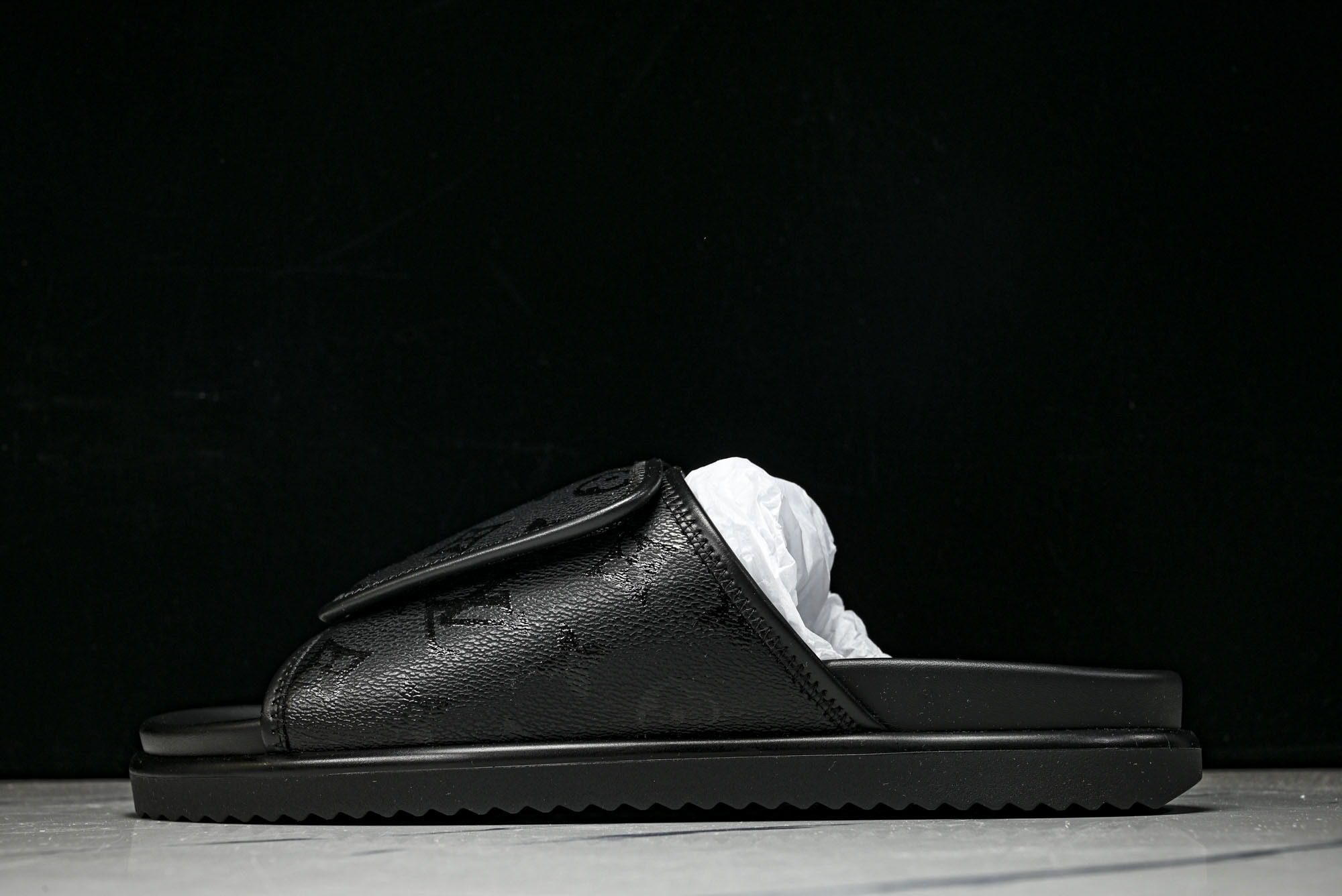 LV/路易威登男士凉鞋仿皮Monogram魔术贴鞋垫EVA底新款1AIXCQ39 40 41 42 43