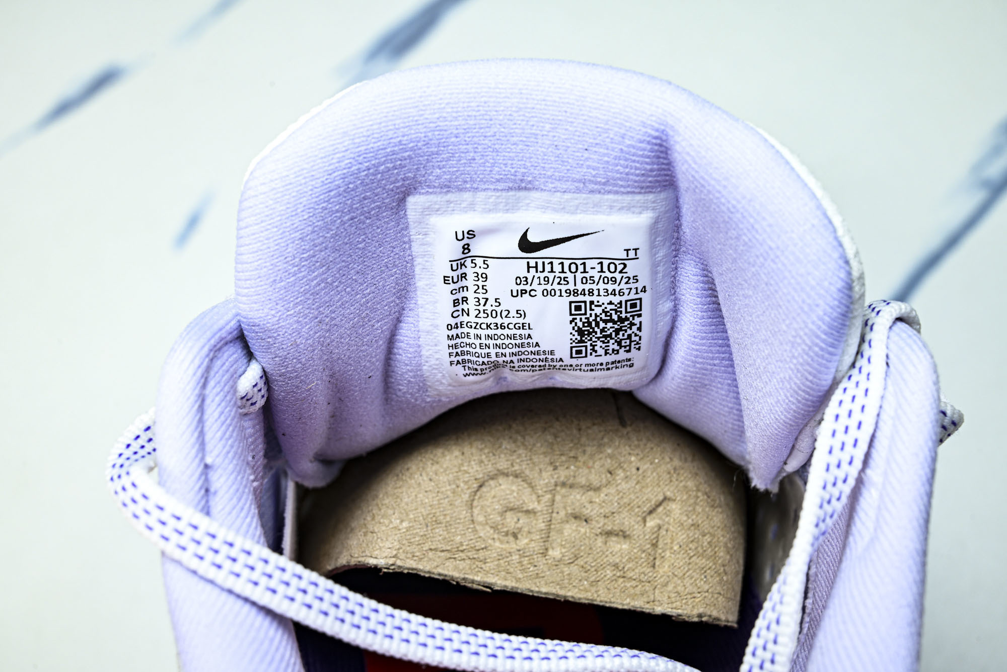 ()Nike/耐克Structure 26男女士耐磨气垫缓震训练支撑稳定跑步鞋HJ1101 10236 