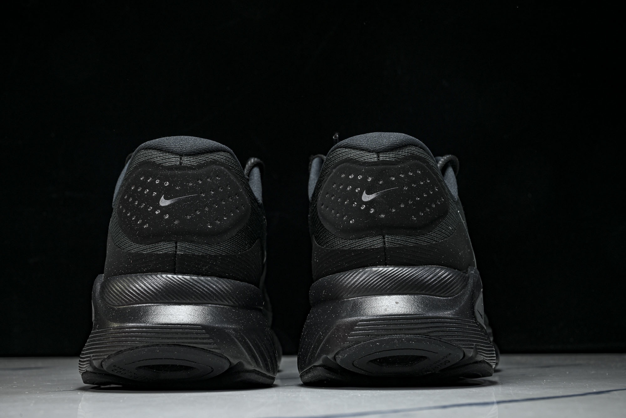 ()Nike/耐克Structure 26男女士耐磨气垫缓震训练支撑稳定跑步鞋HJ1102 00136 