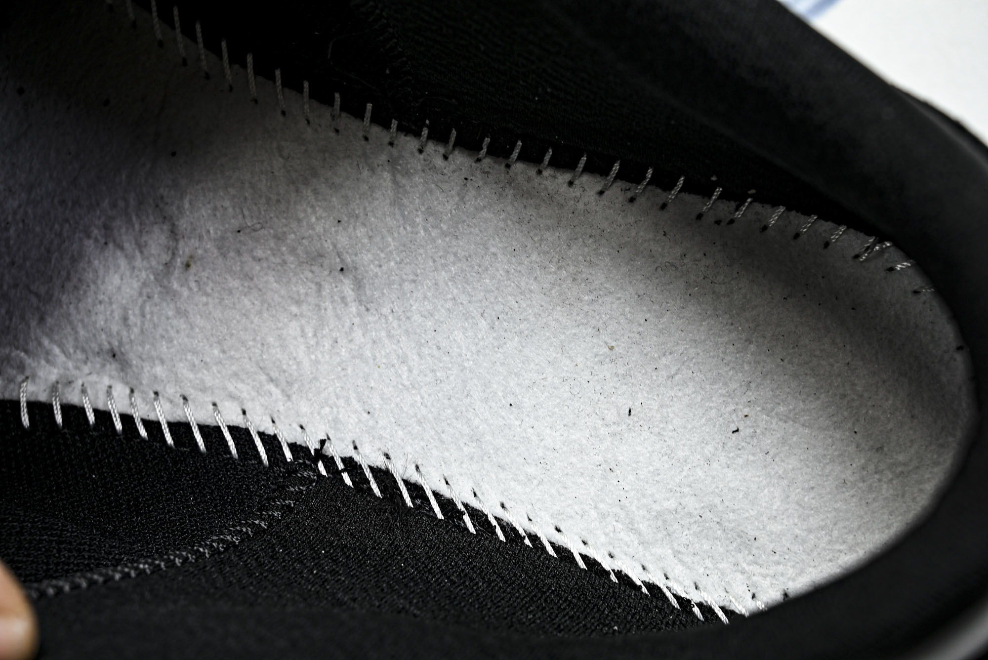 迪桑特 DESCENTE BOA Running 25 全皮面综训健身男同款综训鞋D4431TCT06尺