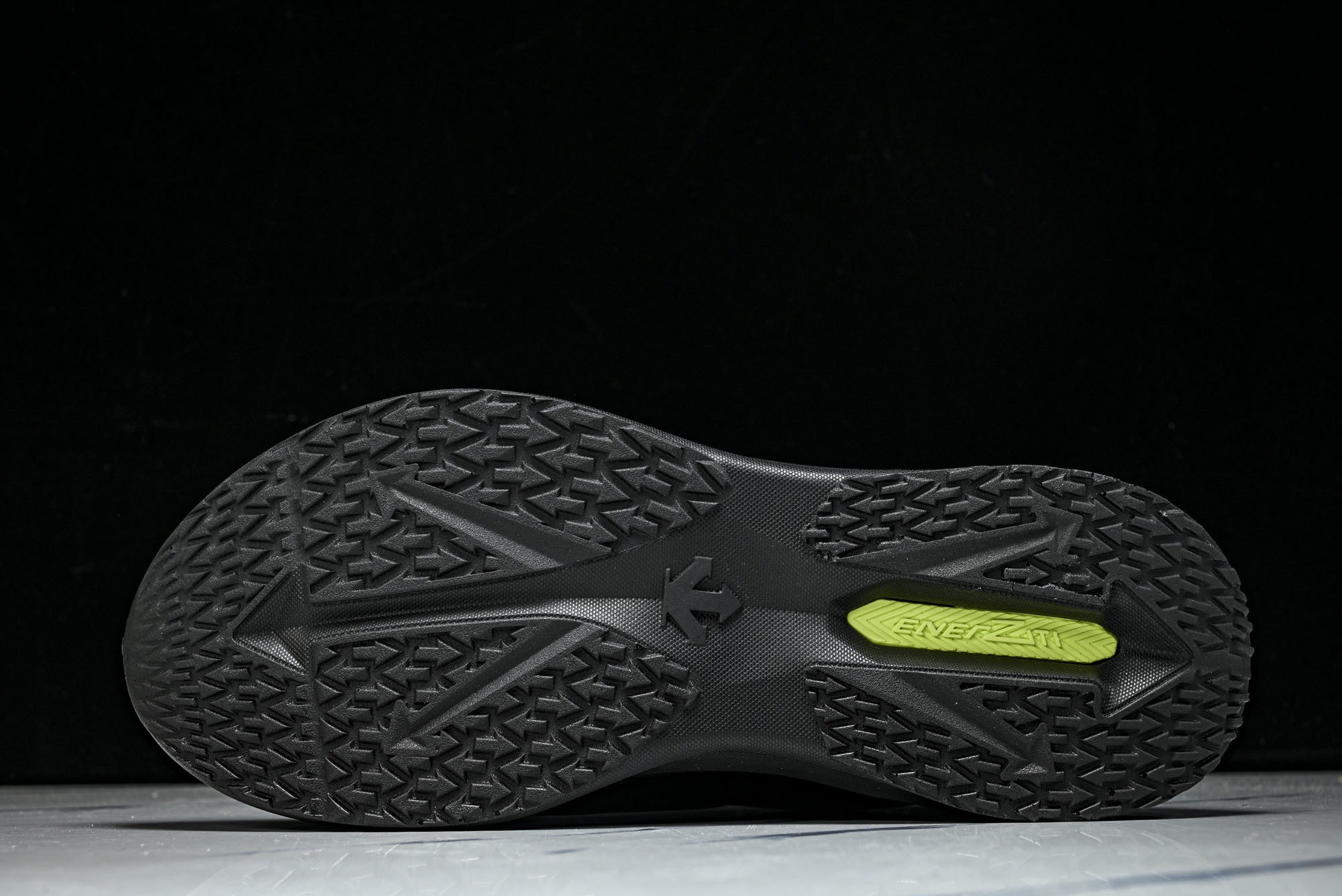 迪桑特 DESCENTE Enerzite Lavitate Trail 25秋冬男款运动休闲跑鞋D44