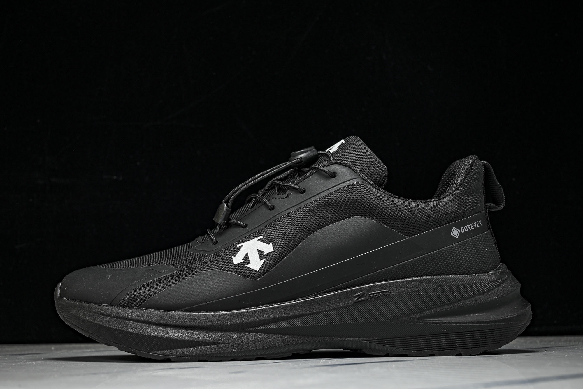 迪桑特 DESCENTE Enerzite Lavitate Trail 25秋冬男款运动休闲跑鞋D44