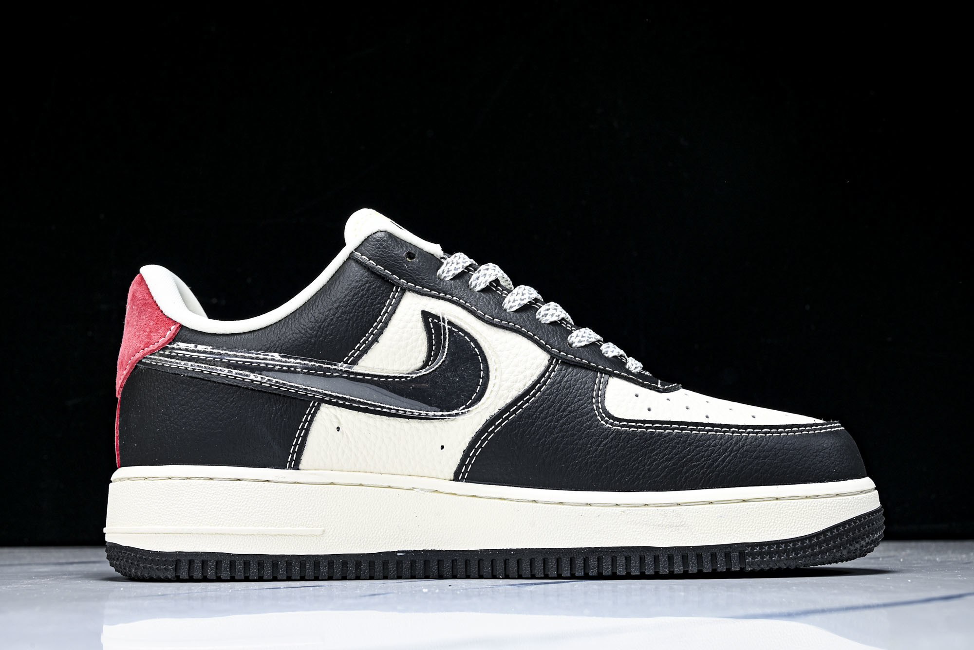 Nike Air Force 1'07 Low Supreme联名 米黑红 空军一号低帮休闲板鞋 DF0