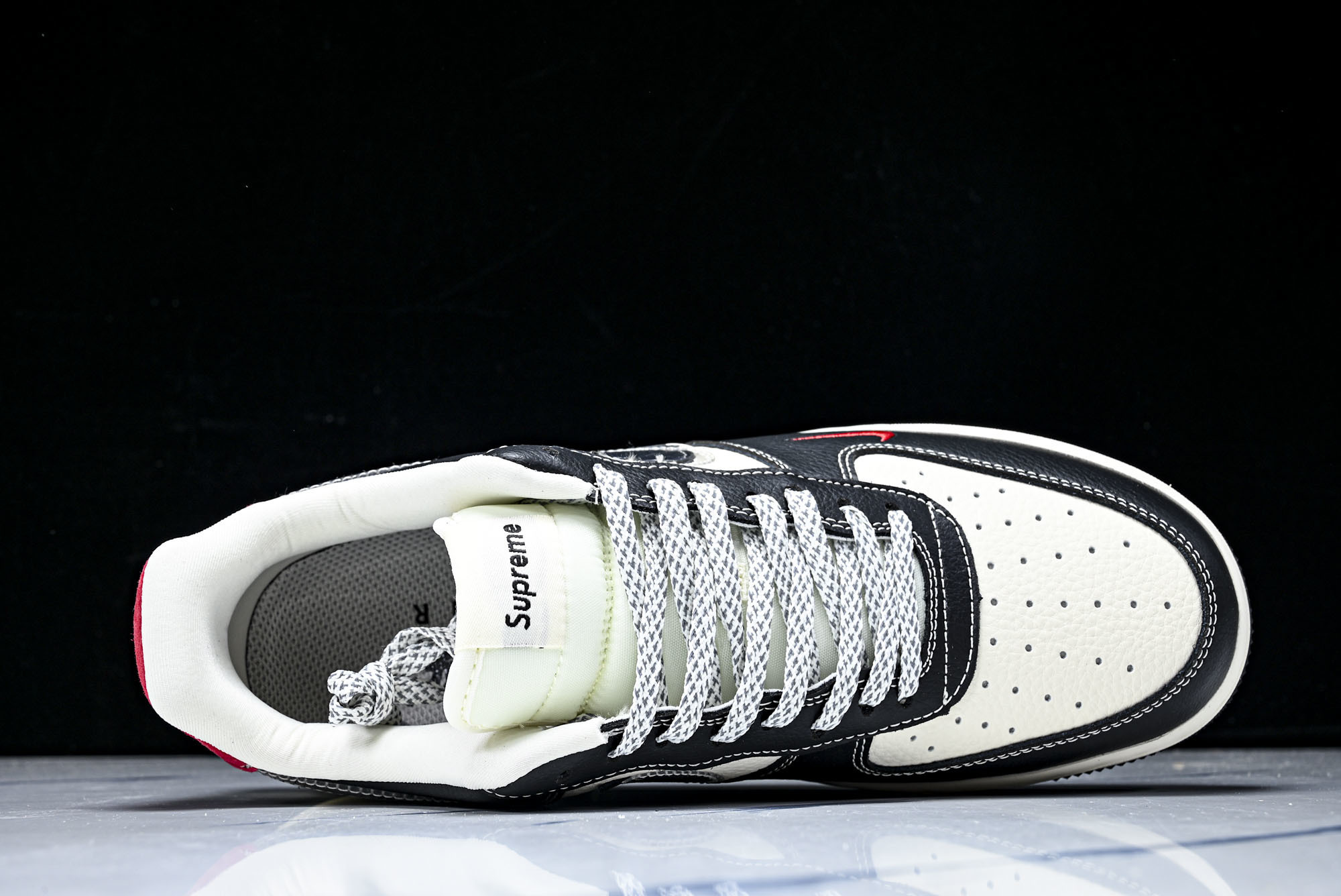 Nike Air Force 1'07 Low Supreme联名 米黑红 空军一号低帮休闲板鞋 DF0