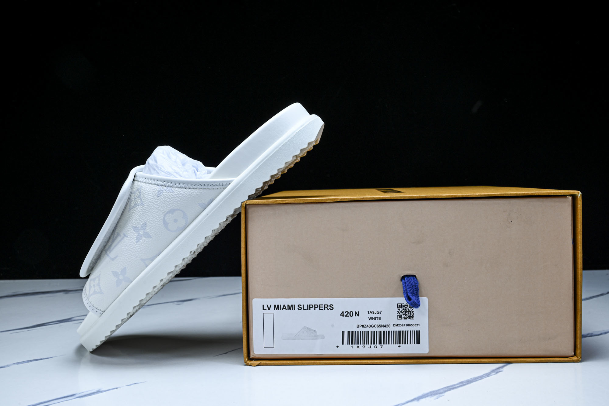 LV/路易威登男士凉鞋仿皮Monogram魔术贴鞋垫EVA底新款1AIXCQ2639 40 41 42 