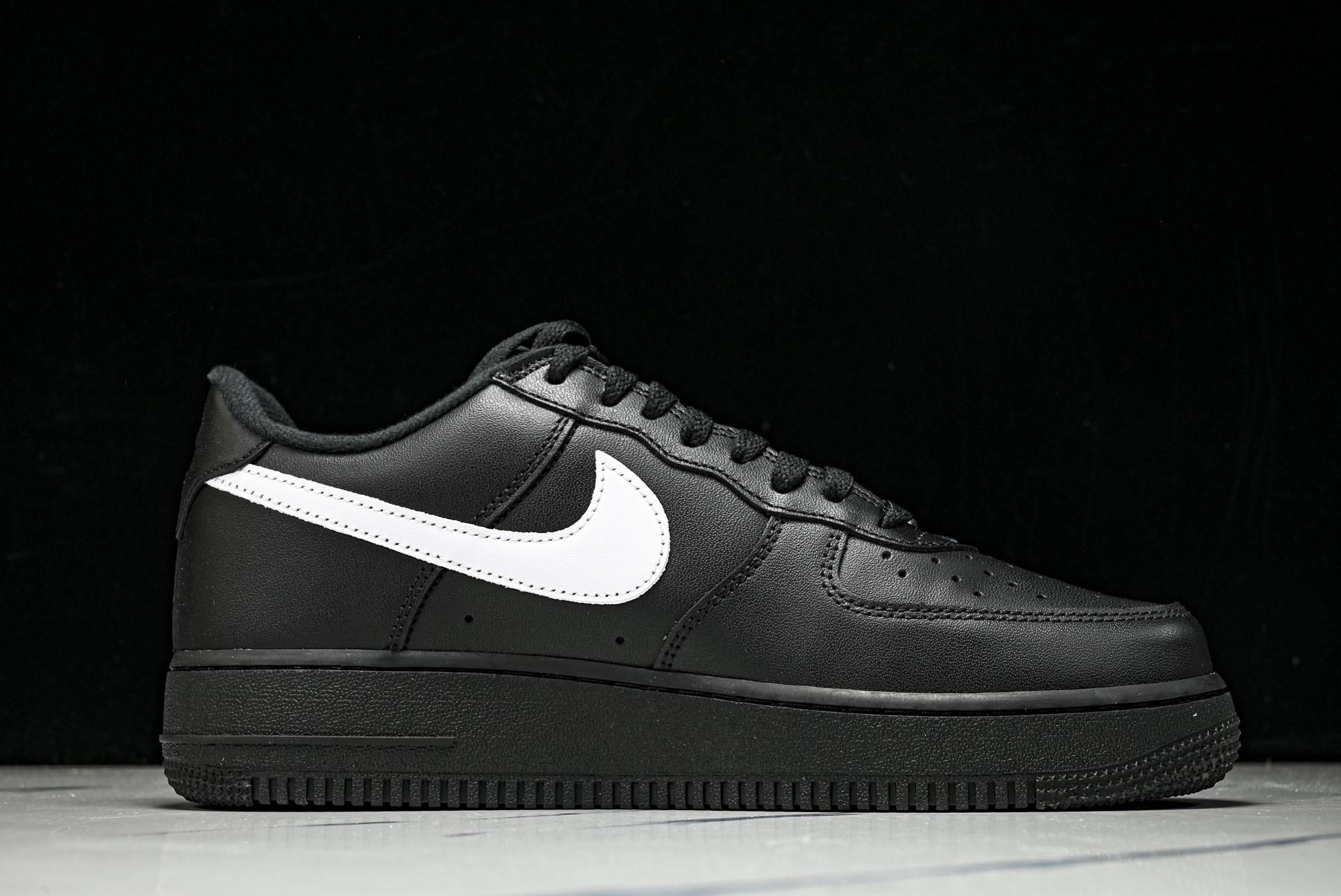 (MAX)NK Air Force 1 Low Supreme Black White 黑白 CU922