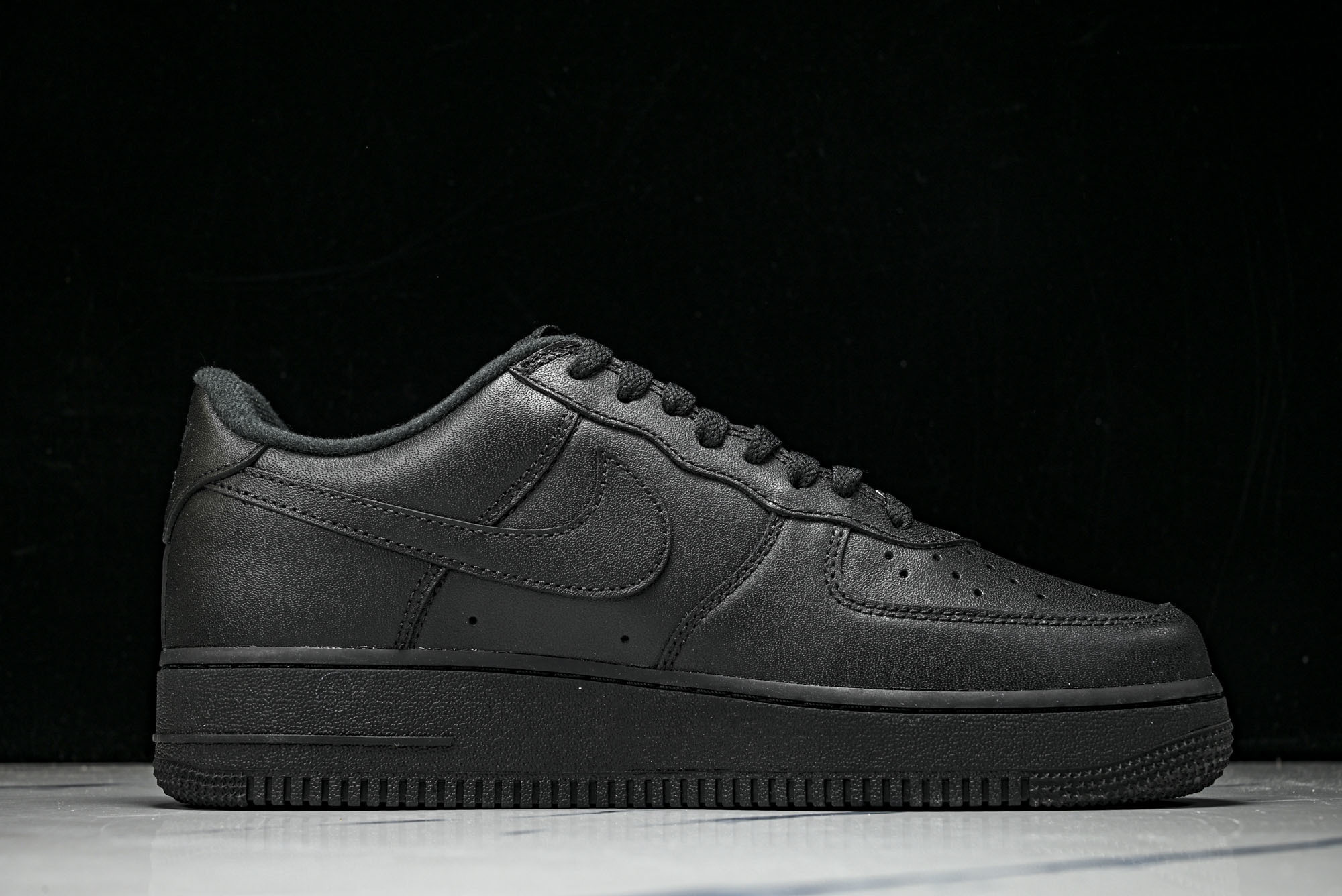 (MAX)NK Air Force 1 Low Supreme Black White 黑白 CU922