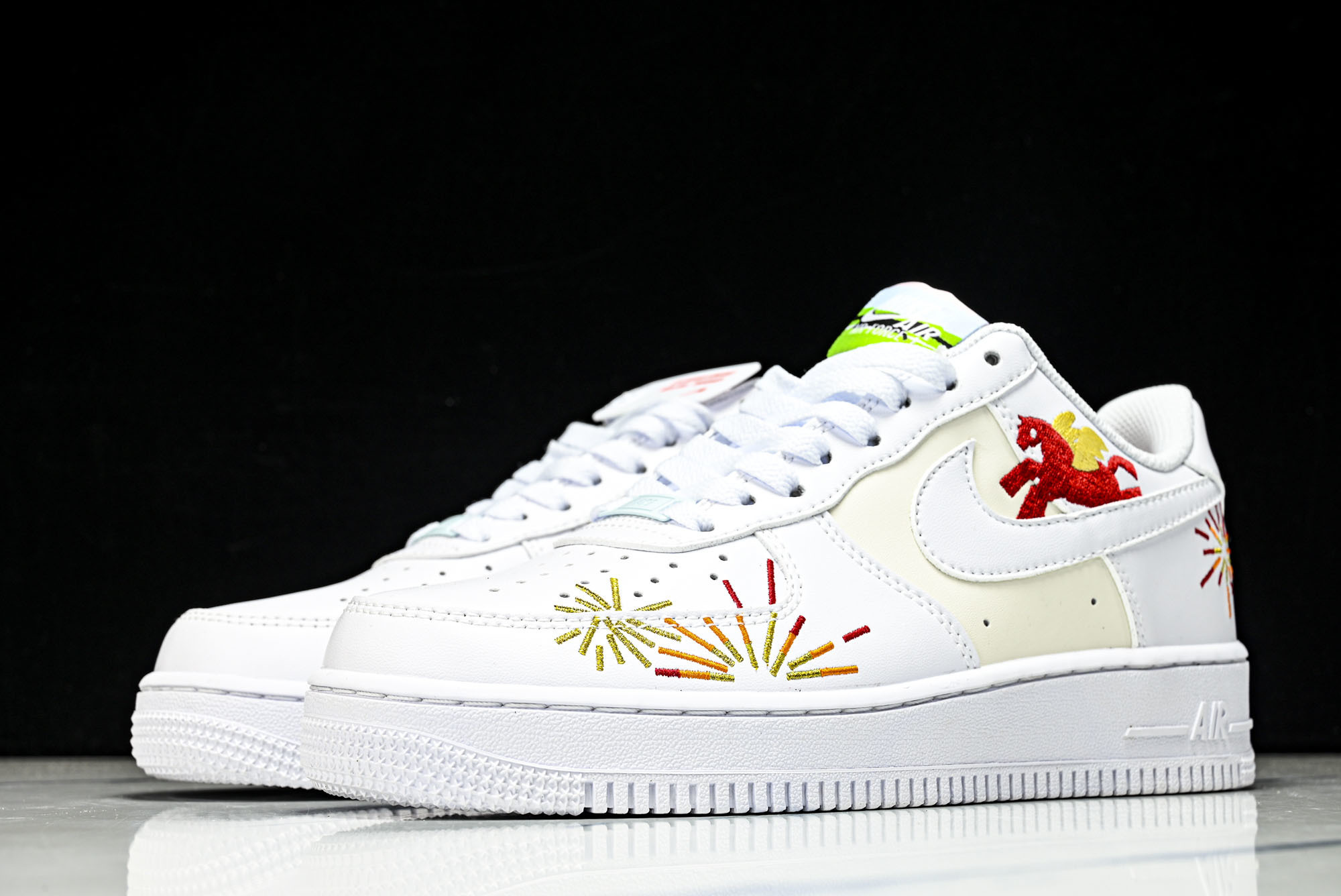 Nike Air Force 1'07 Low 马年限定 空军一号低帮休闲板鞋 IQ1133-11136