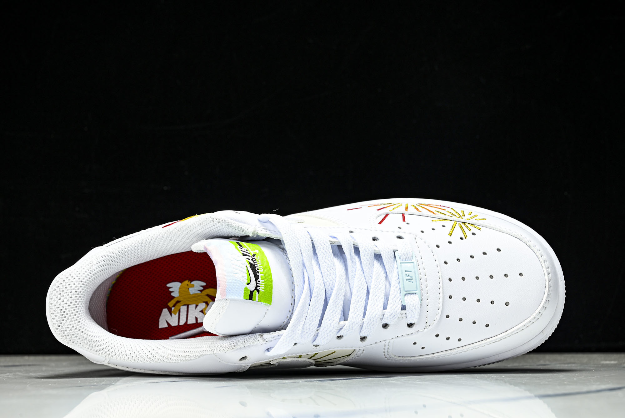 Nike Air Force 1'07 Low 马年限定 空军一号低帮休闲板鞋 IQ1133-11136