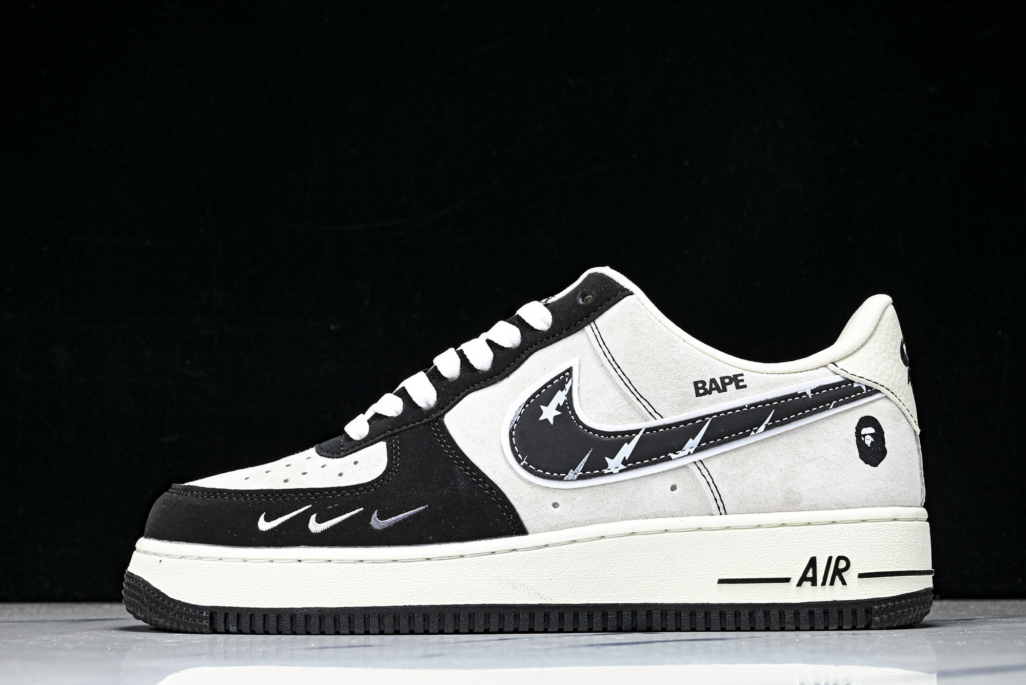 Nike Air Force 1'07 Low 联名款 空军一号低帮休闲板鞋 SY1388-02436 