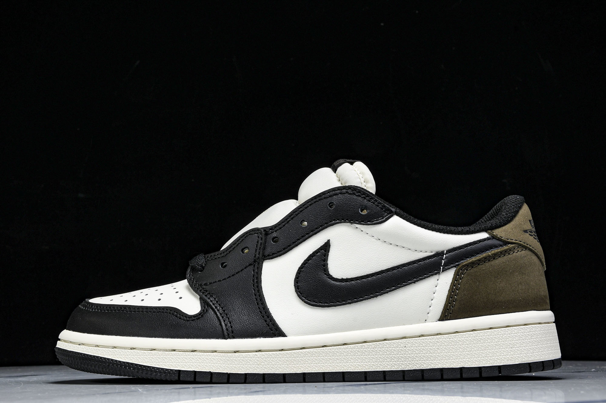 集合图(FQ)Travis Scott x Air Jordan 1 Low Golf NRG 低帮高尔