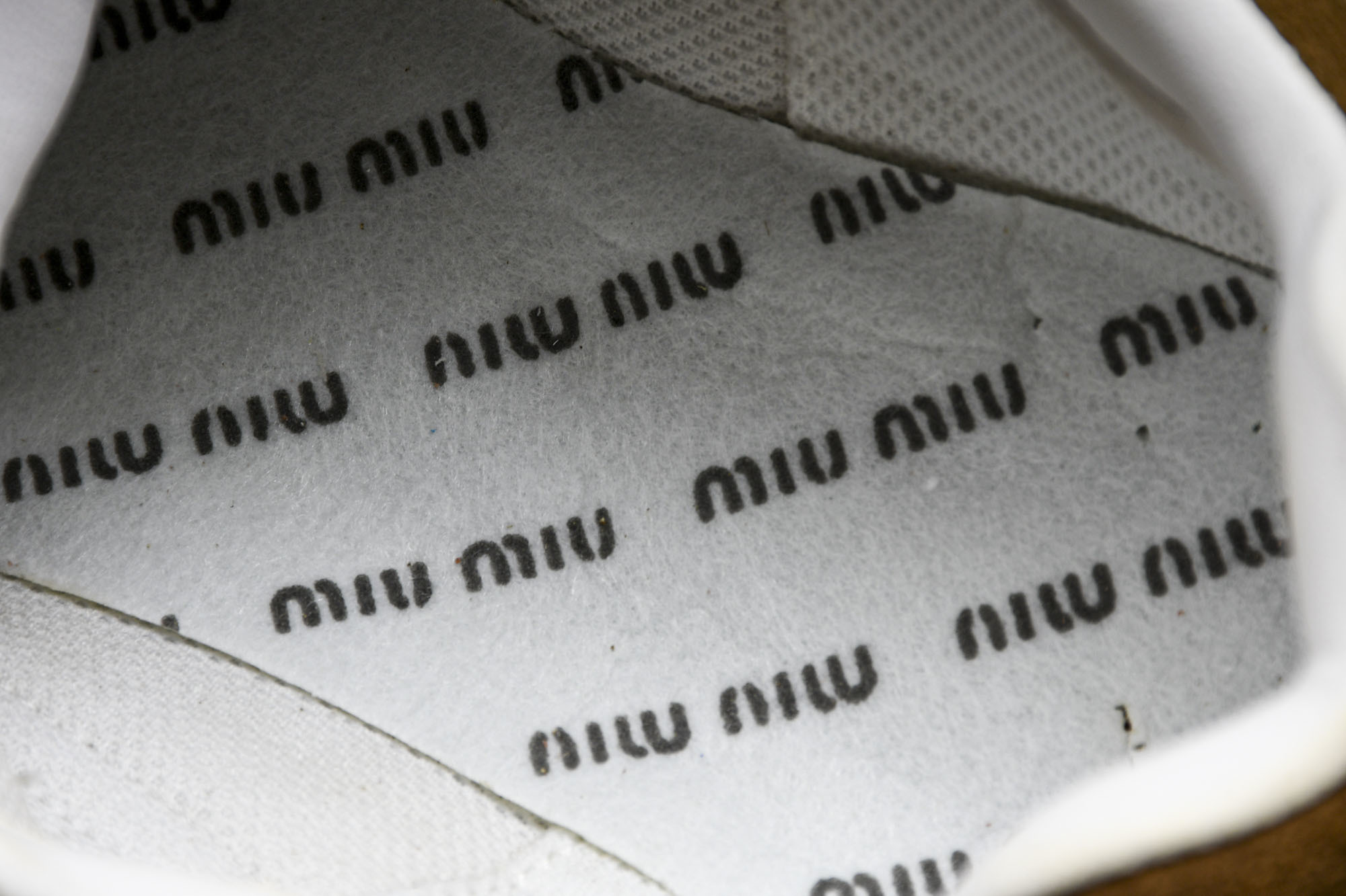 (BQ.原版大厂1:1)New Balance xMi­uMi­u缪­缪24年新款NB联名男女同款薄底德