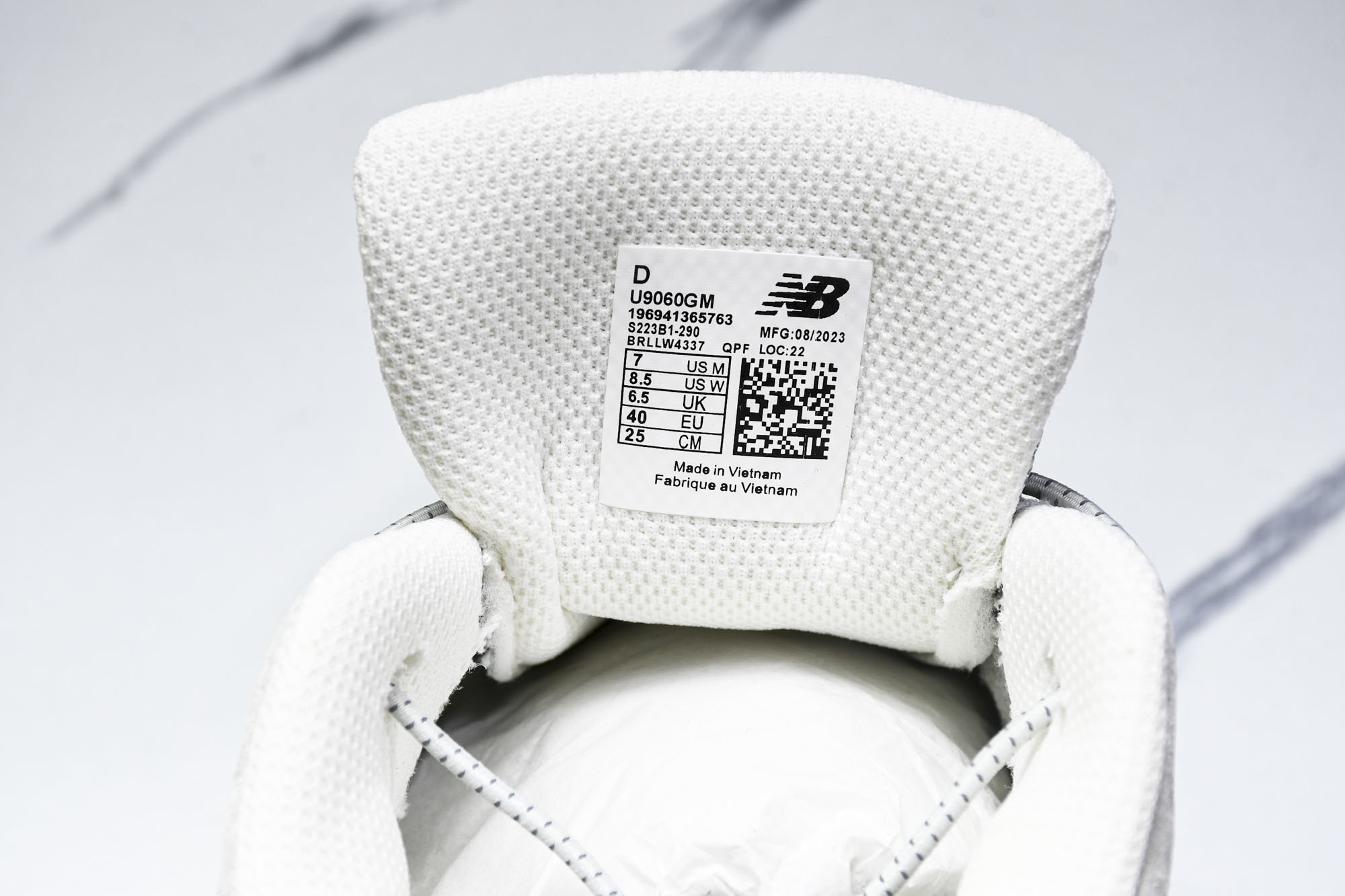 Joe Freshgoods x New Balance NB9060 复古休闲运动慢跑鞋 浅灰紫色 U