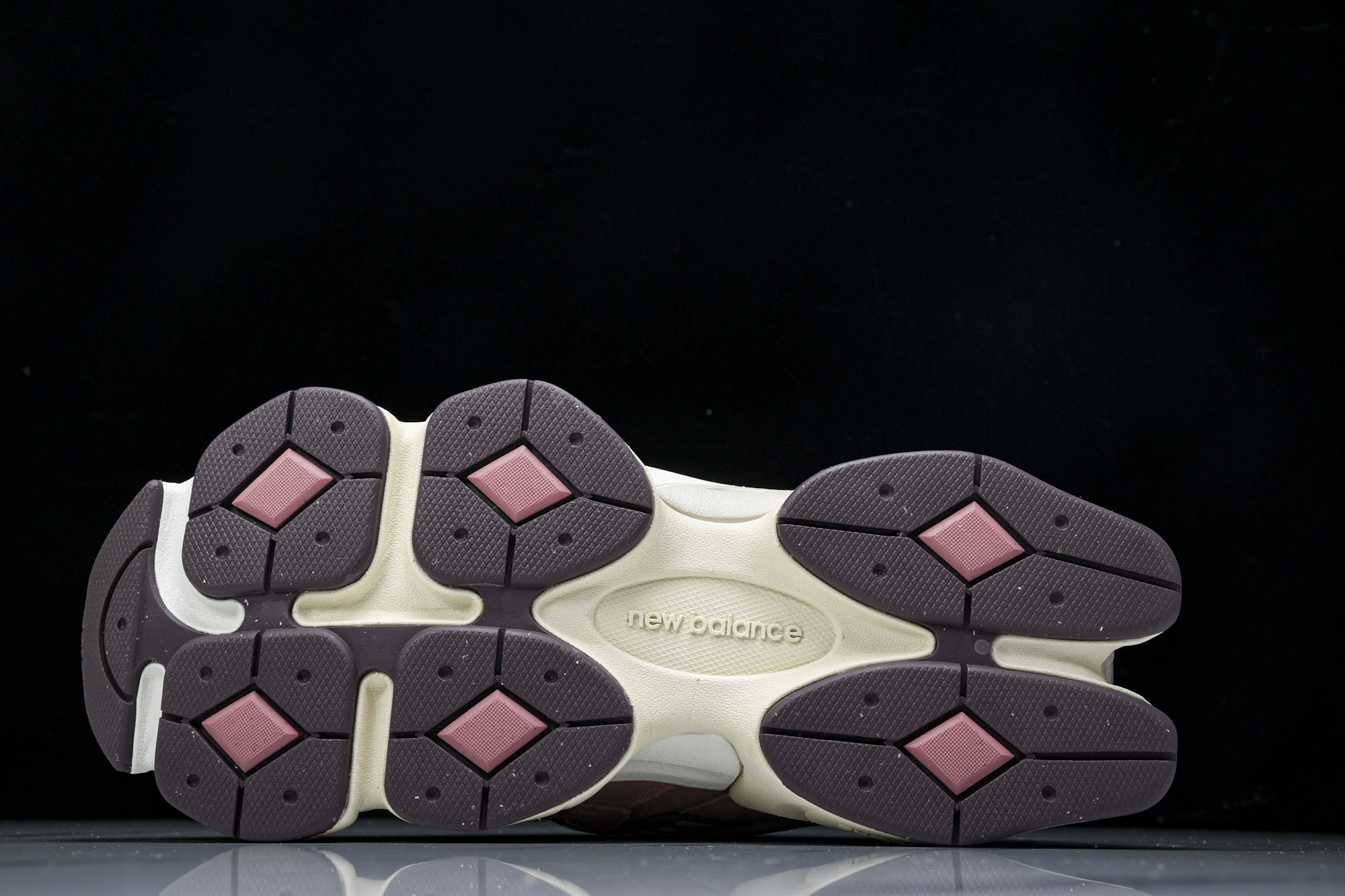 Joe Freshgoods x New Balance NB9060 复古休闲运动慢跑鞋 粉色 U90