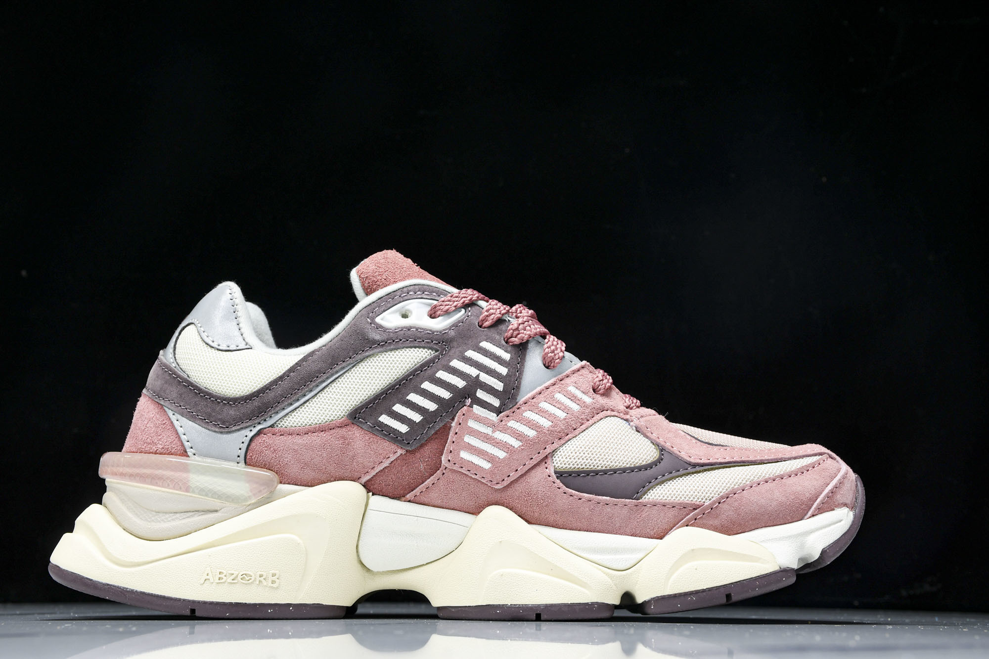 Joe Freshgoods x New Balance NB9060 复古休闲运动慢跑鞋 粉色 U90