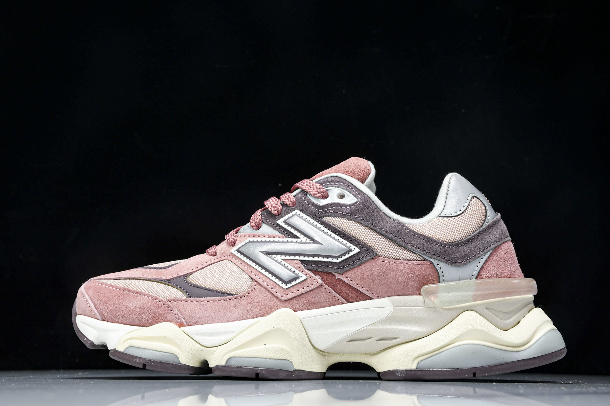 Joe Freshgoods x New Balance NB9060 复古休闲运动慢跑鞋 粉色 U90