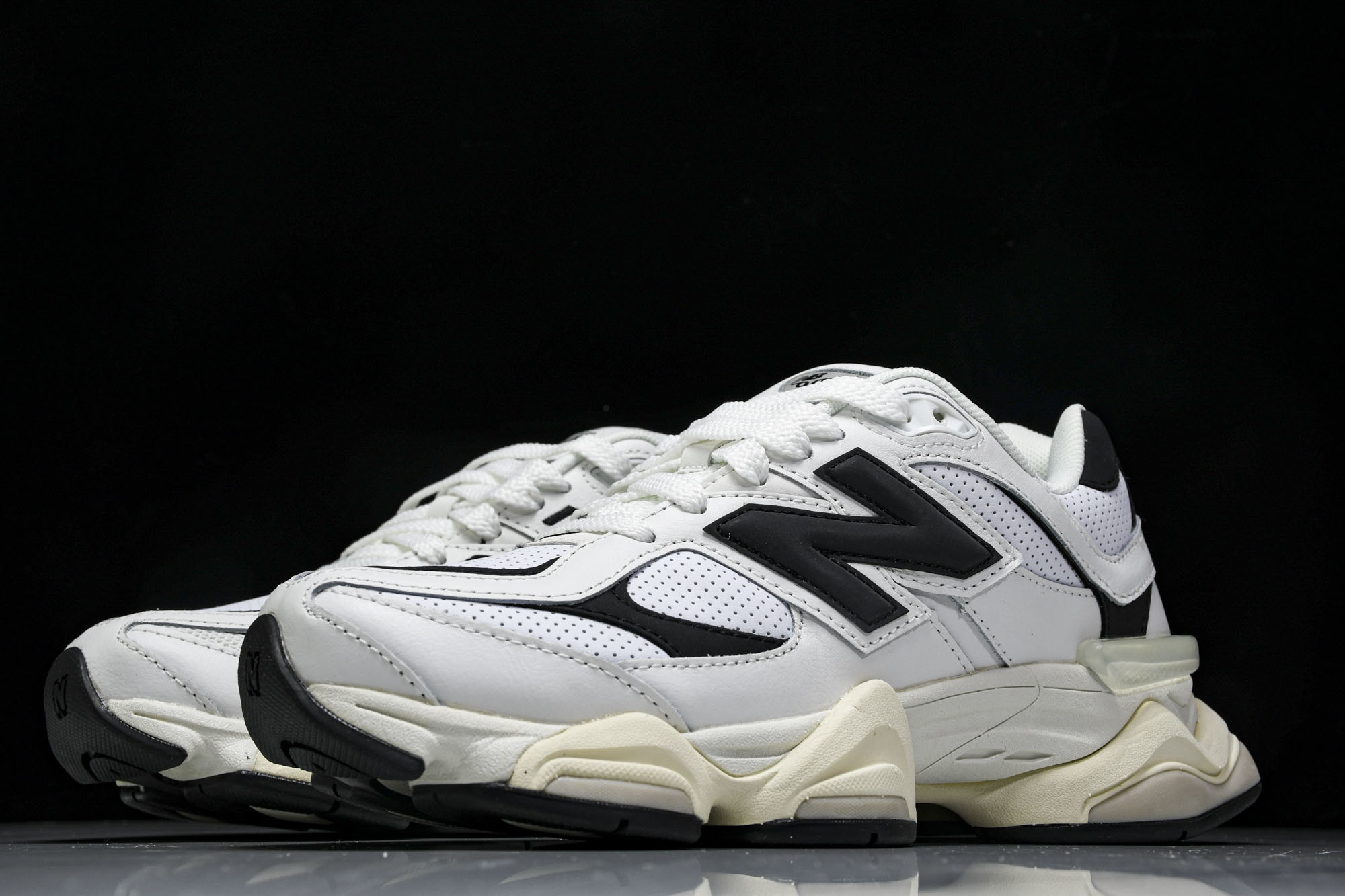 Joe Freshgoods x New Balance NB9060 复古休闲运动慢跑鞋 白黑色 U9