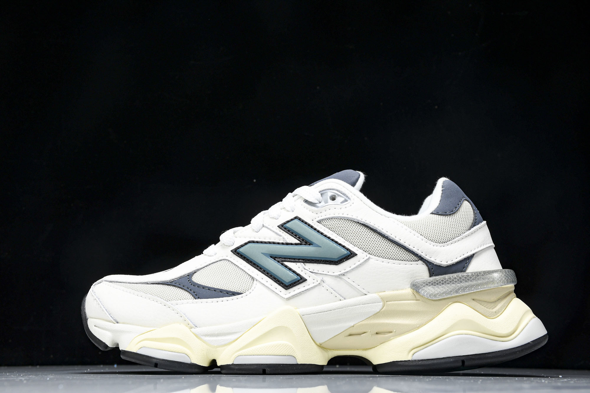 Joe Freshgoods x New Balance NB9060 复古休闲运动慢跑鞋 米白色 U9