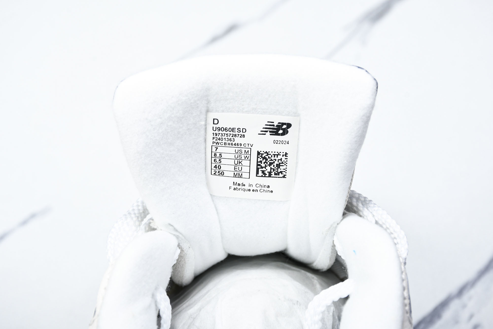 Joe Freshgoods x New Balance NB9060 复古休闲运动慢跑鞋 米白色 U9