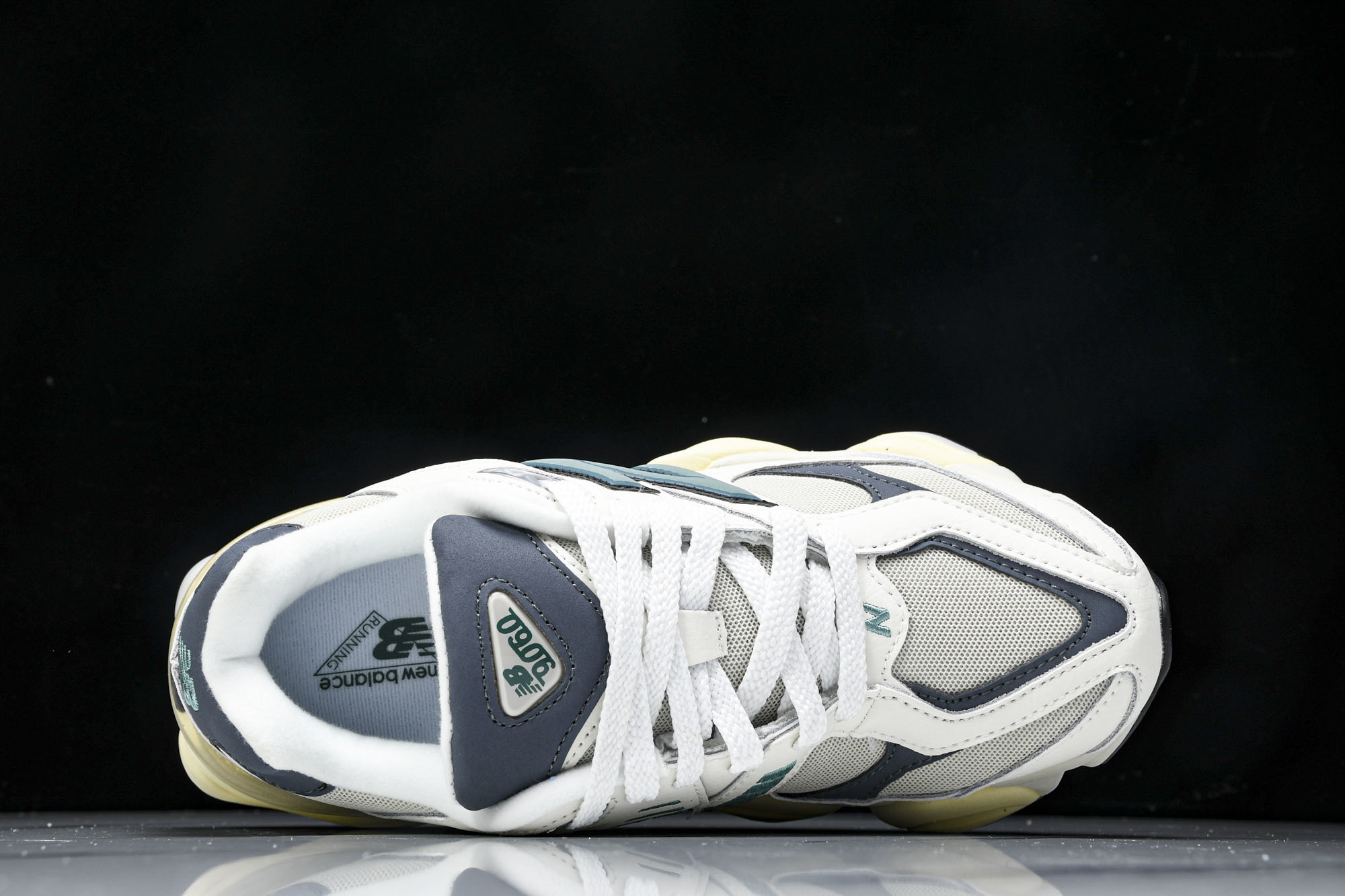 Joe Freshgoods x New Balance NB9060 复古休闲运动慢跑鞋 米白色 U9