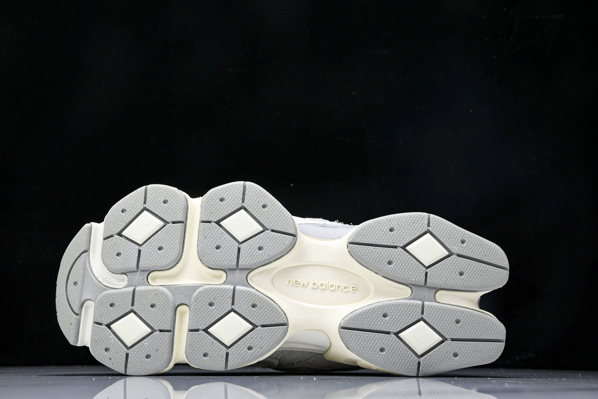 Joe Freshgoods x New Balance NB9060 复古休闲运动慢跑鞋 白灰白色 U
