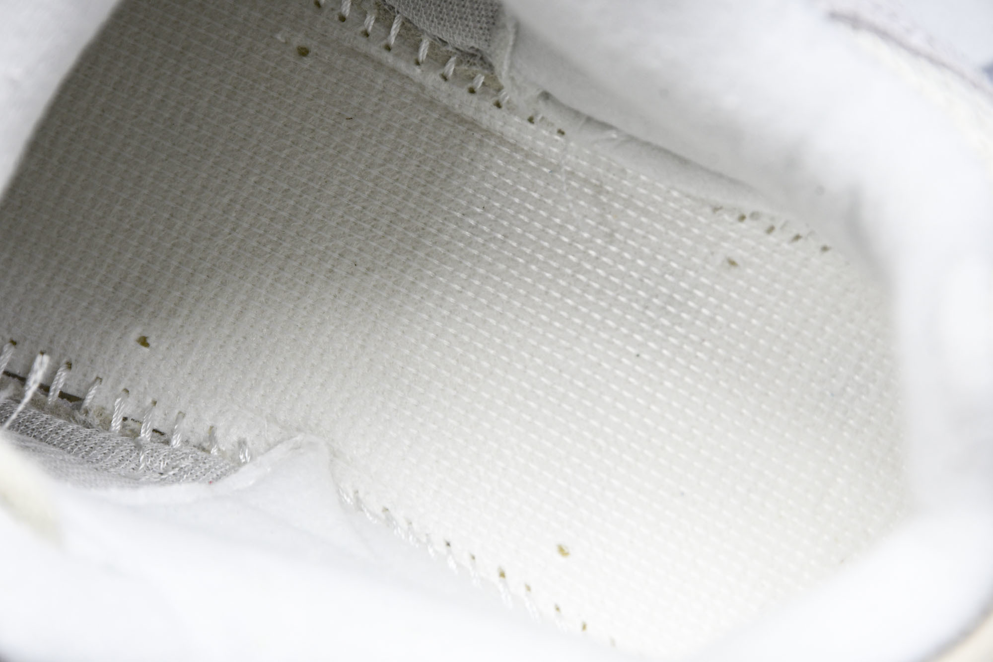 Joe Freshgoods x New Balance NB9060 复古休闲运动慢跑鞋 白灰白色 U