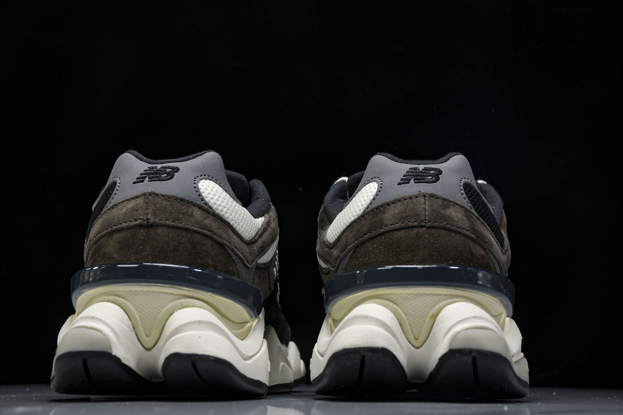 Joe Freshgoods x New Balance NB9060 复古休闲运动慢跑鞋 黑咖啡色 U