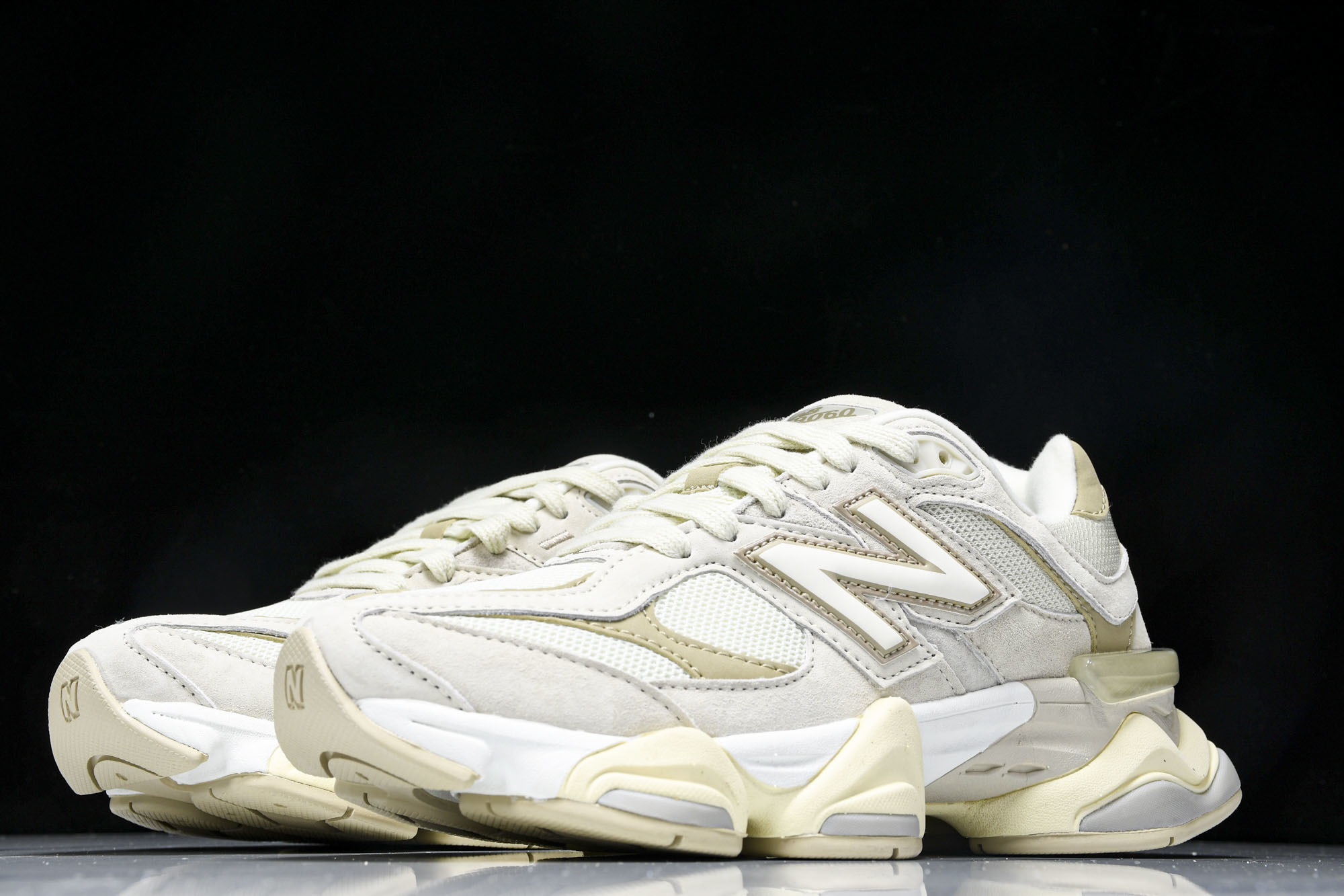 Joe Freshgoods x New Balance NB9060 复古休闲运动慢跑鞋 米色 U90