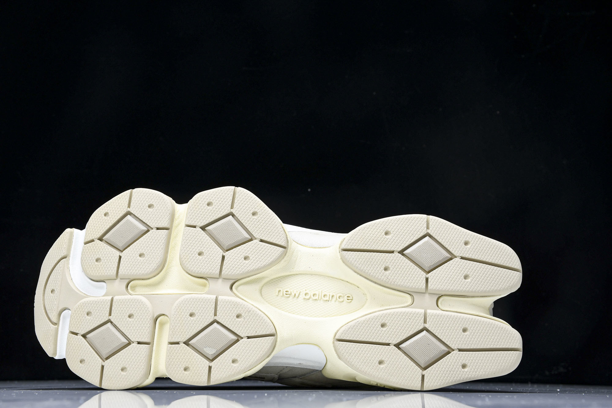 Joe Freshgoods x New Balance NB9060 复古休闲运动慢跑鞋 米色 U90