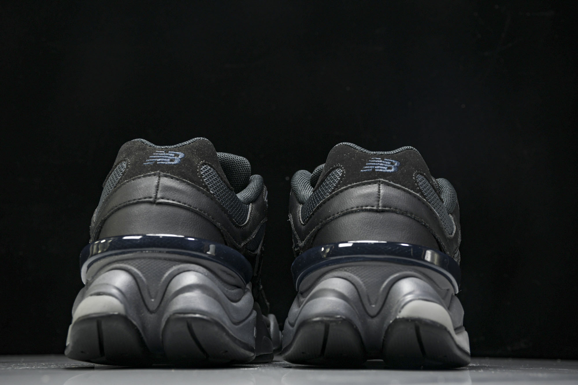 Joe Freshgoods x New Balance NB9060 复古休闲运动慢跑鞋 碳黑色 U9