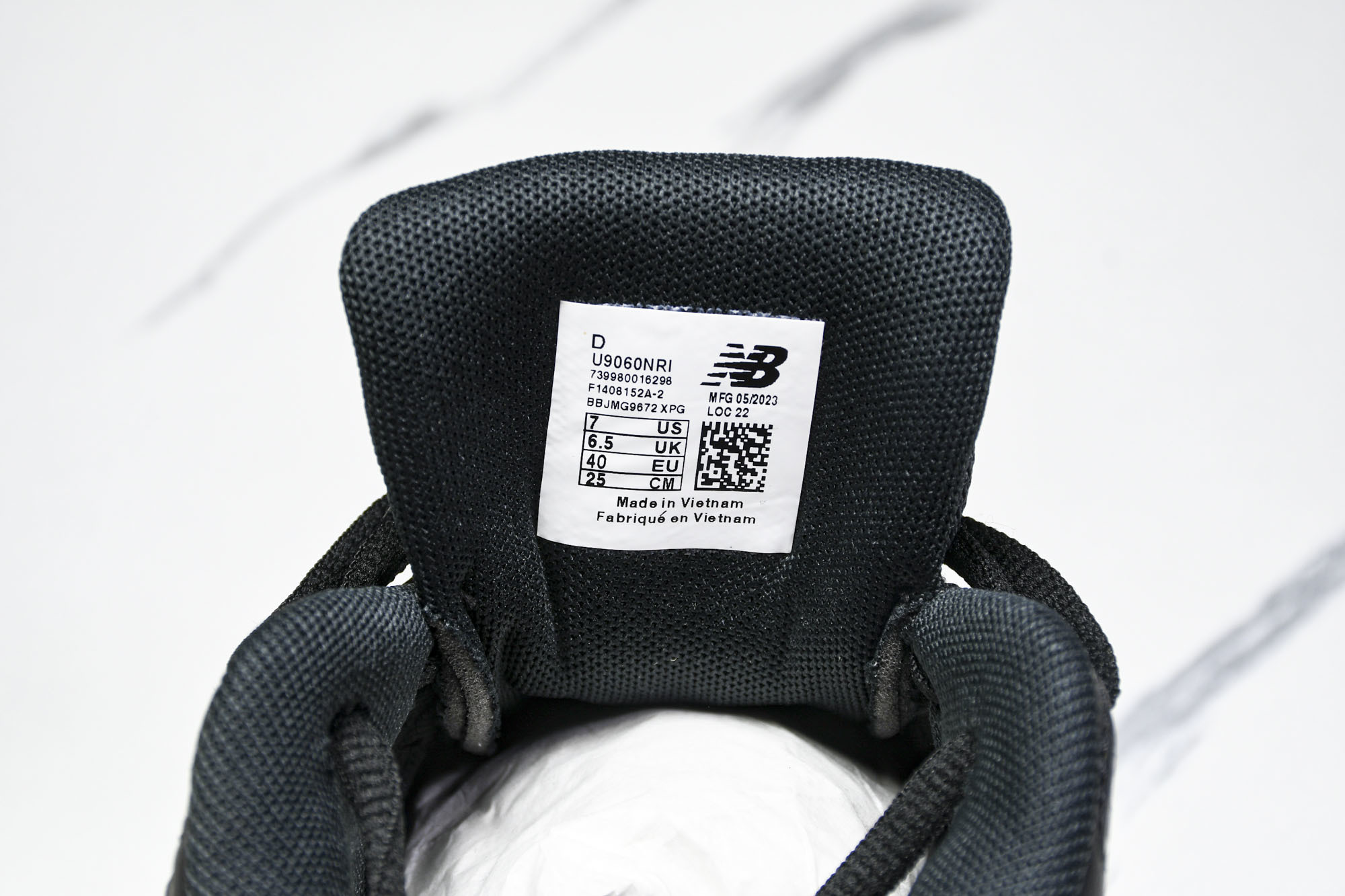 Joe Freshgoods x New Balance NB9060 复古休闲运动慢跑鞋 碳黑色 U9