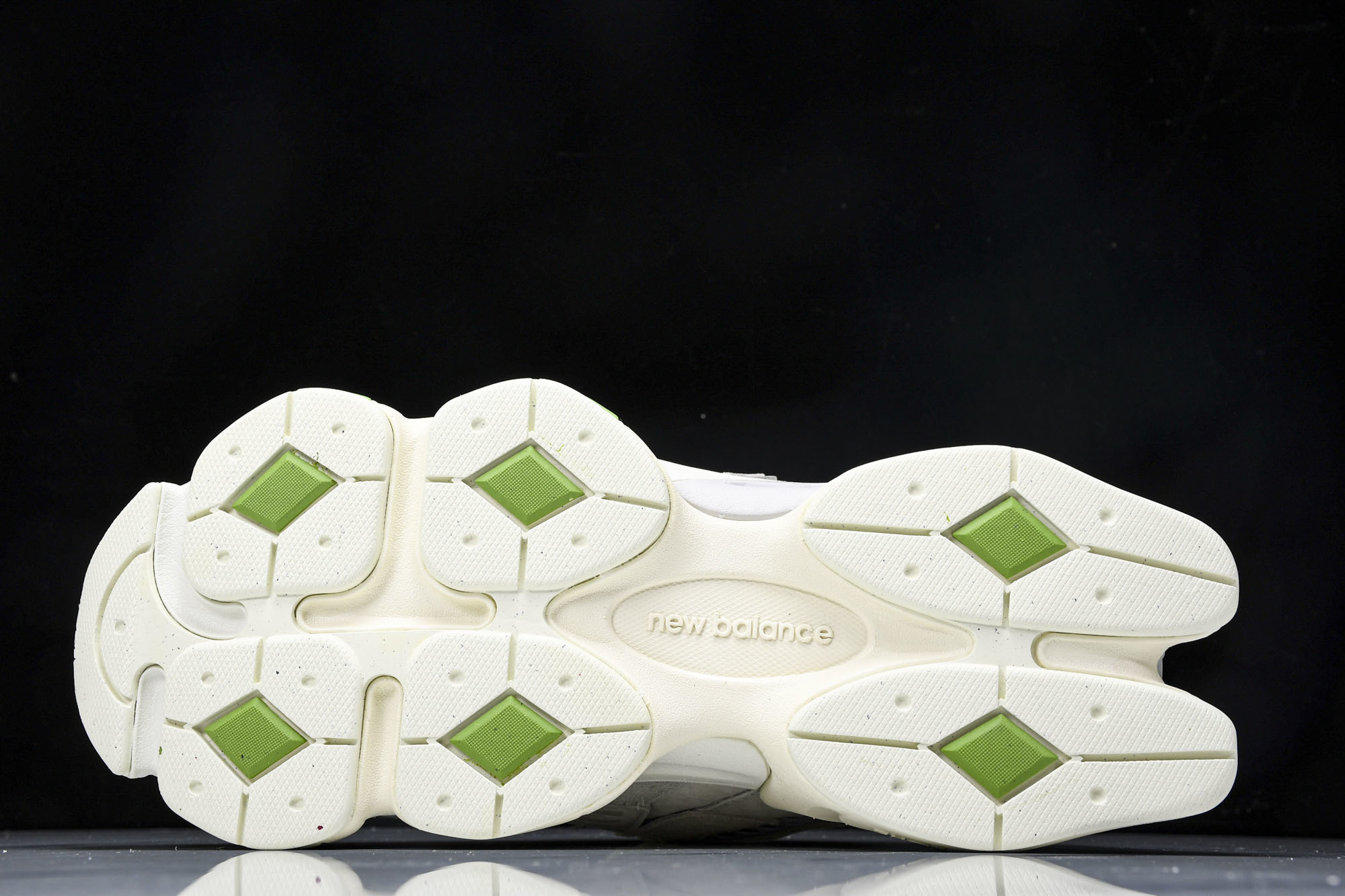 Joe Freshgoods x New Balance NB9060 复古休闲运动慢跑鞋 米绿色 U9