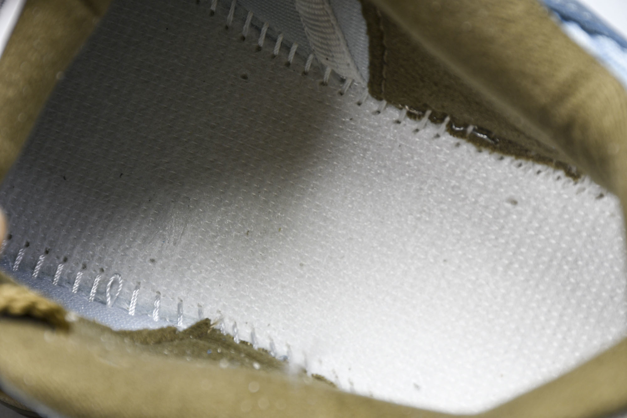 Joe Freshgoods x New Balance NB9060 复古休闲运动慢跑鞋 蓝棕色 U9