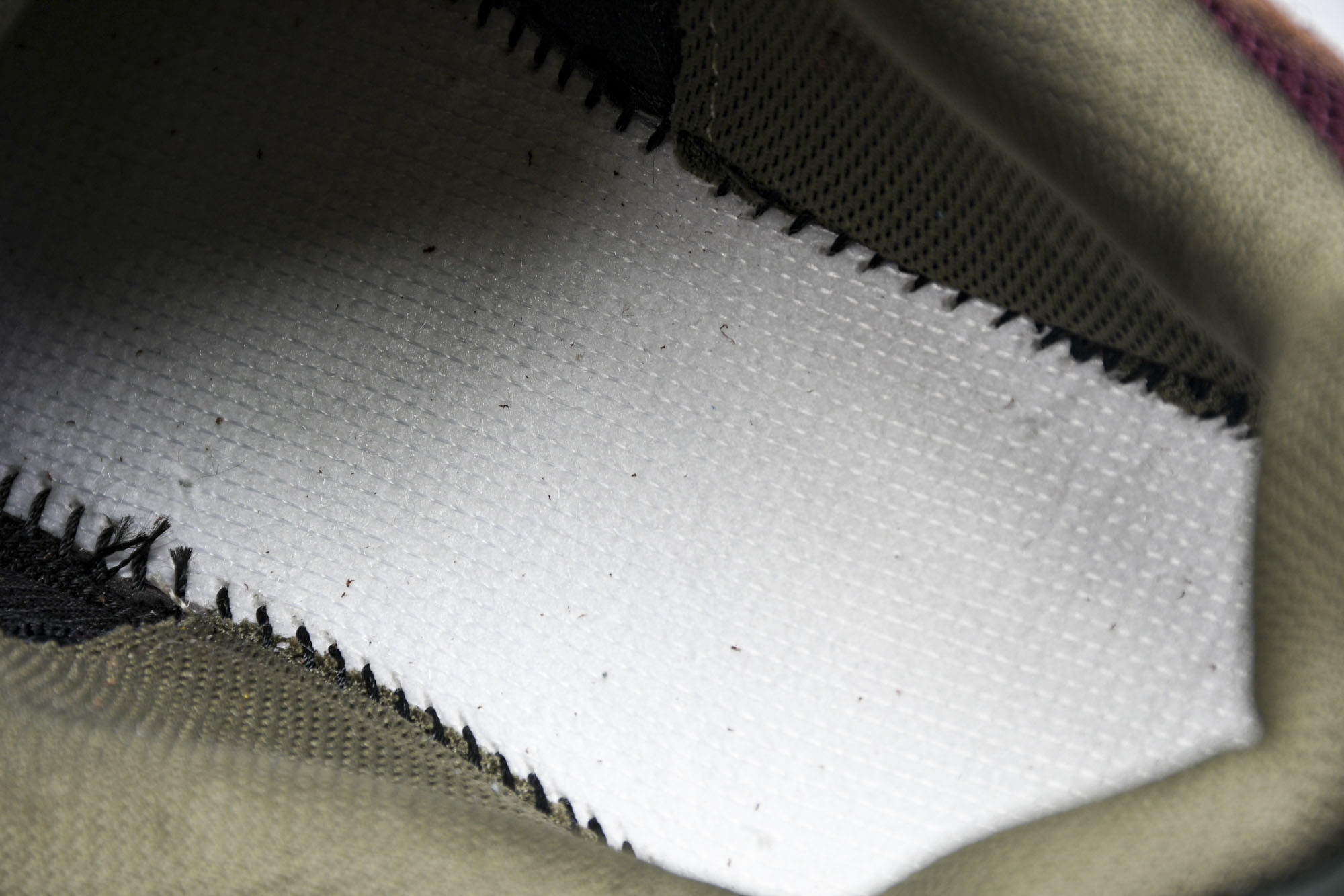 Joe Freshgoods x New Balance NB9060 复古休闲运动慢跑鞋 酒红色 U9