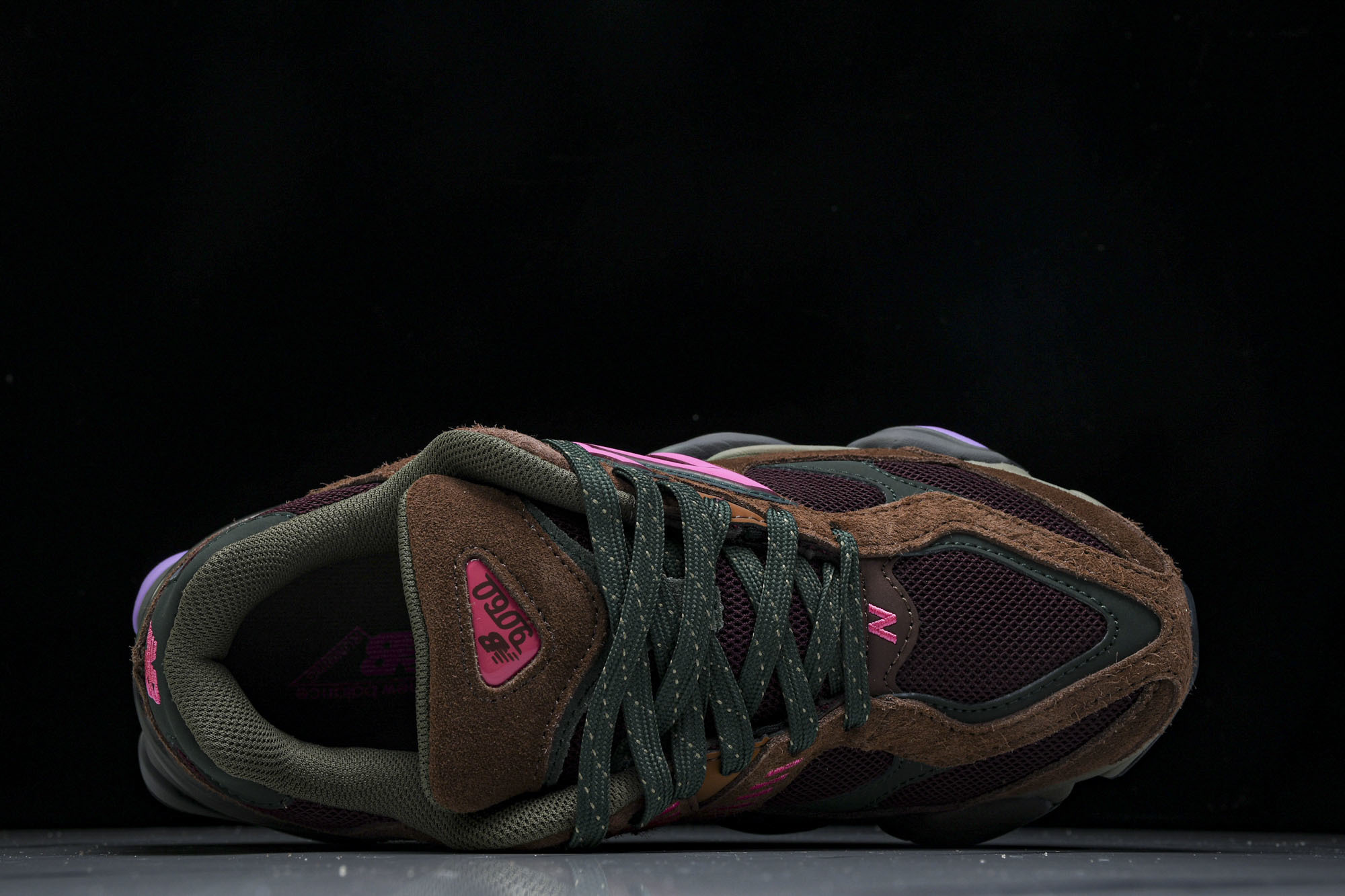 Joe Freshgoods x New Balance NB9060 复古休闲运动慢跑鞋 酒红色 U9