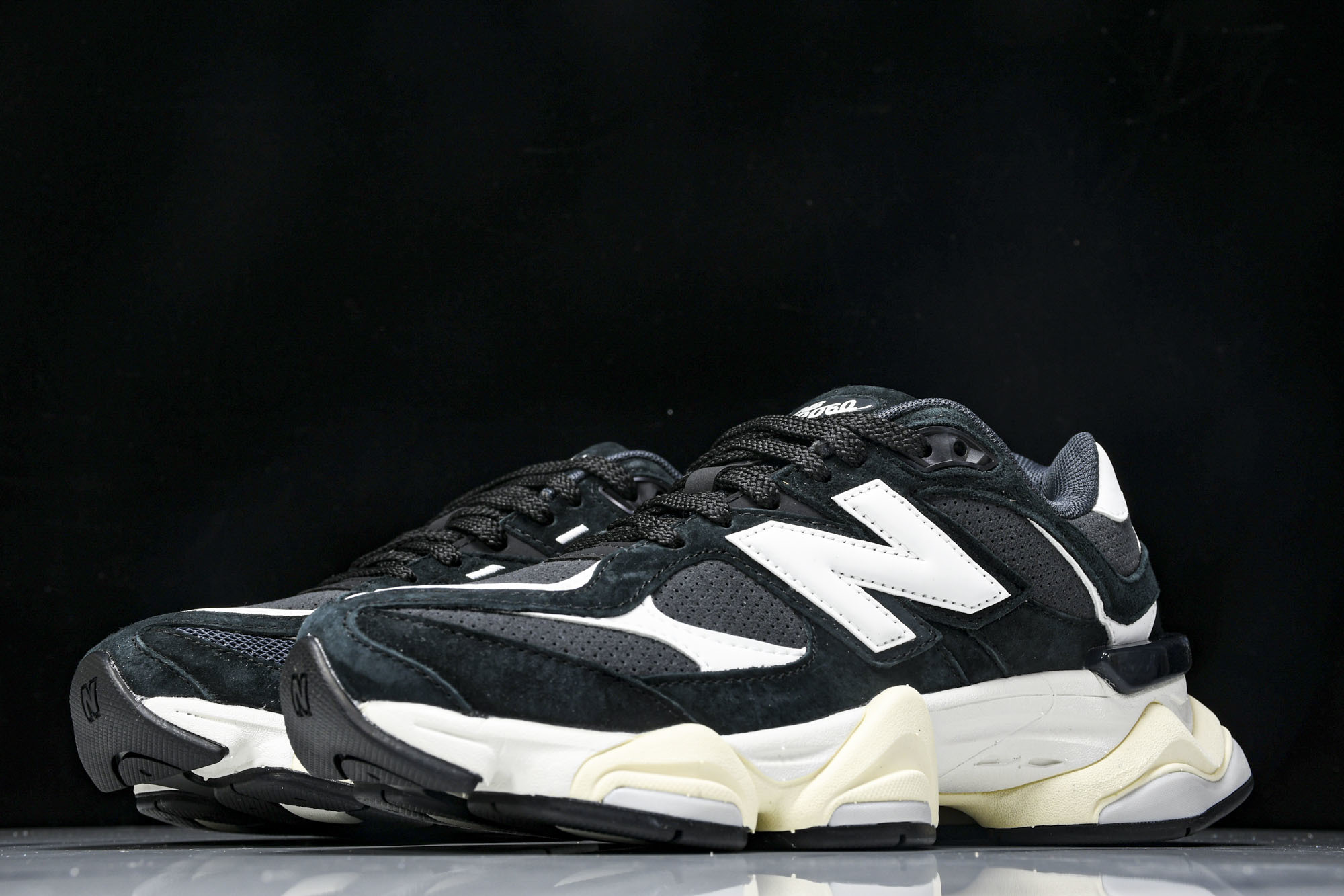 Joe Freshgoods x New Balance NB9060 复古休闲运动慢跑鞋 黑白色 U9