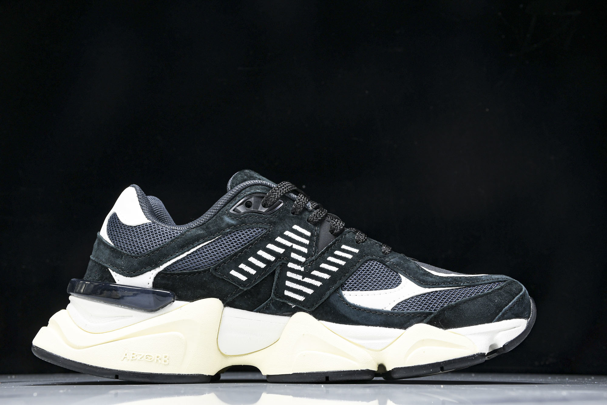 Joe Freshgoods x New Balance NB9060 复古休闲运动慢跑鞋 黑白色 U9