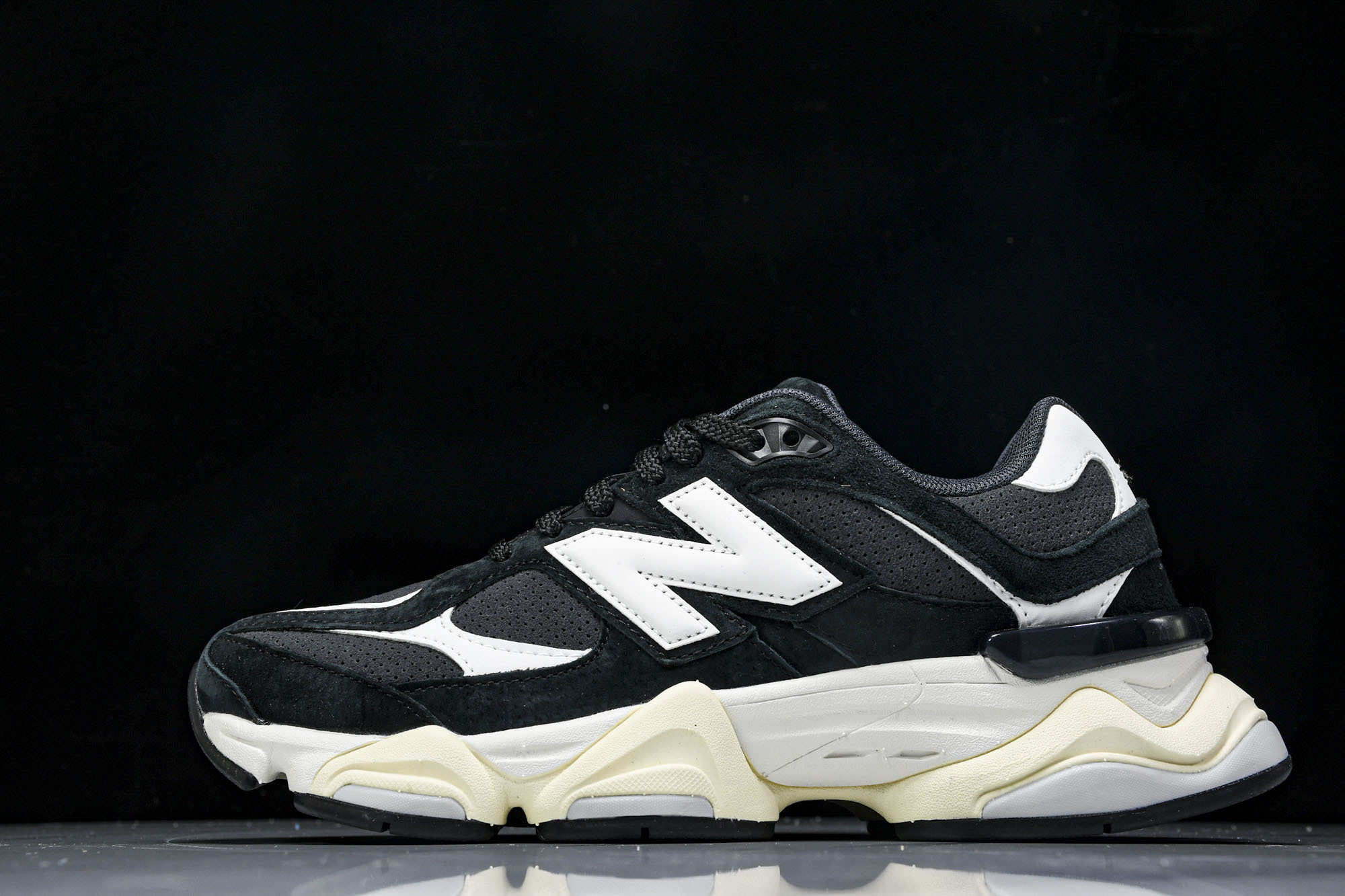 Joe Freshgoods x New Balance NB9060 复古休闲运动慢跑鞋 黑白色 U9