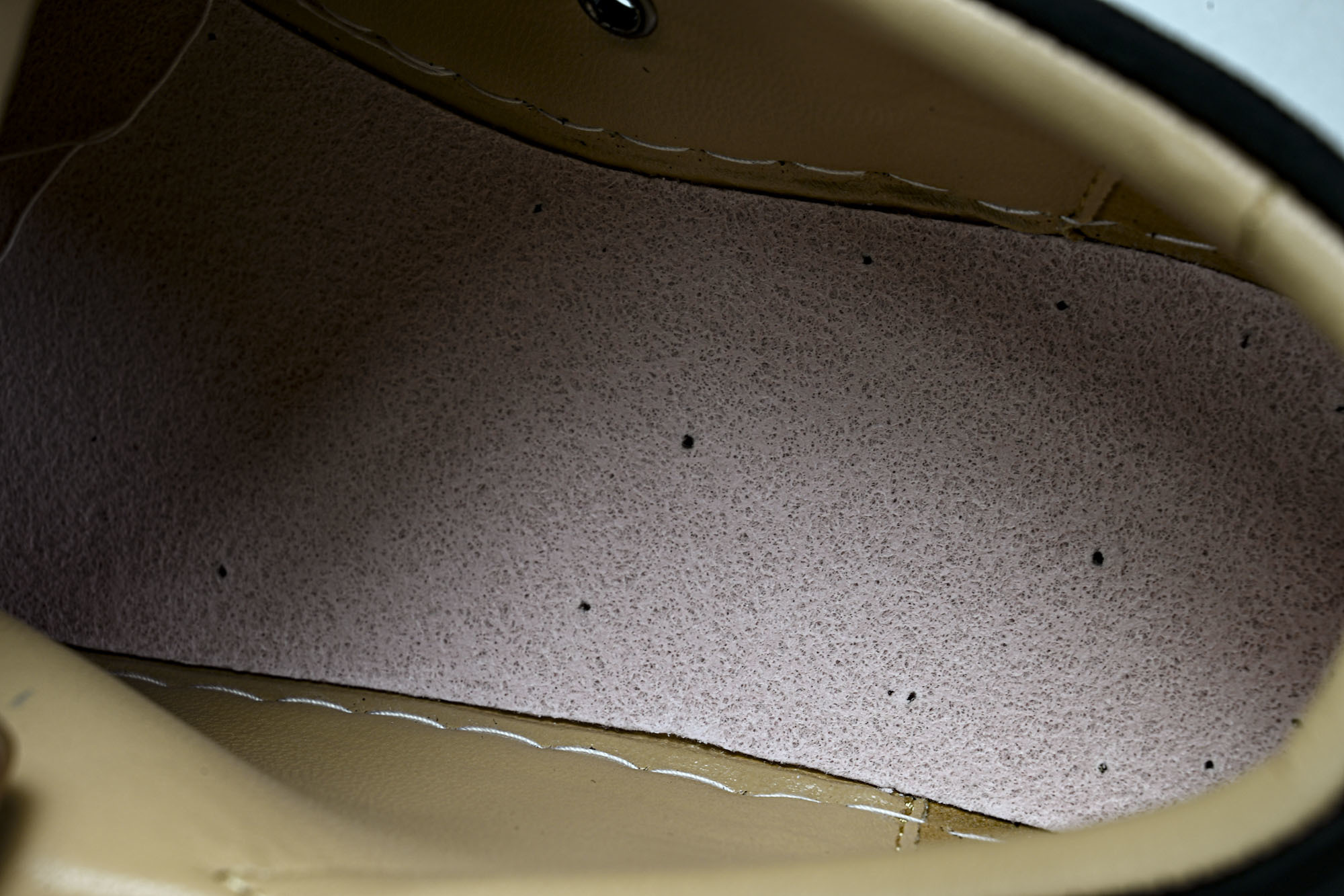 Christian Louboutin 2026新款CL男鞋低帮红底鞋水钻系带运动休闲板鞋莞产版 本法国