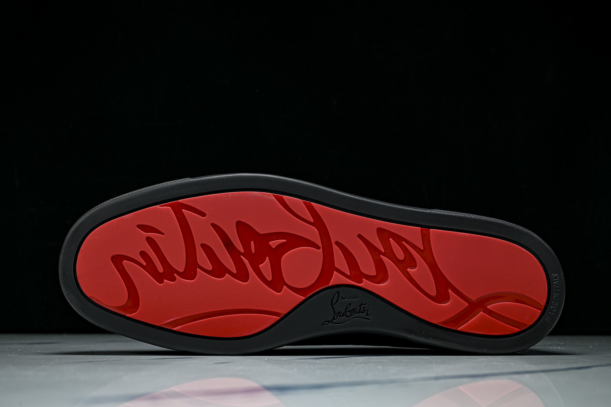 Christian Louboutin 2026新款CL男鞋低帮红底鞋水钻系带运动休闲板鞋莞产版 本法国