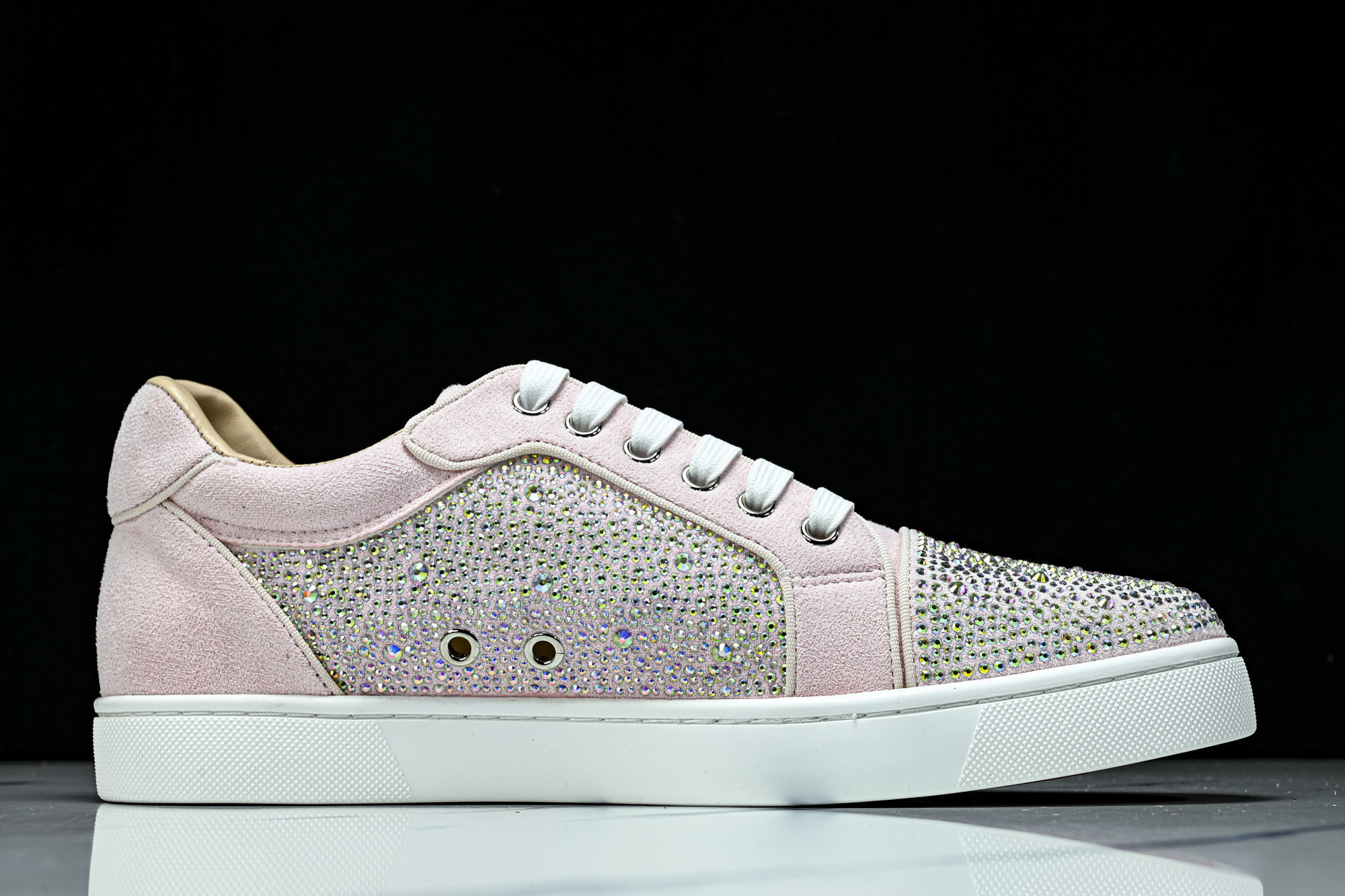 Christian Louboutin 2026新款CL男鞋低帮红底鞋水钻系带运动休闲板鞋莞产版 本法国