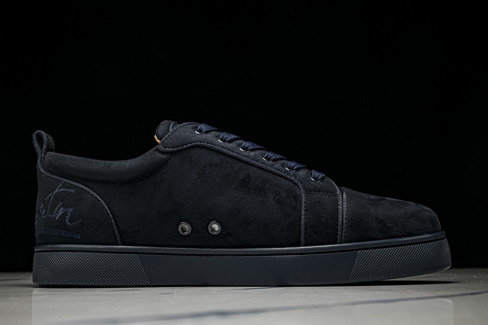 Christian Louboutin 2026新款CL男鞋低帮红底鞋水钻系带运动休闲板鞋莞产版 本法国