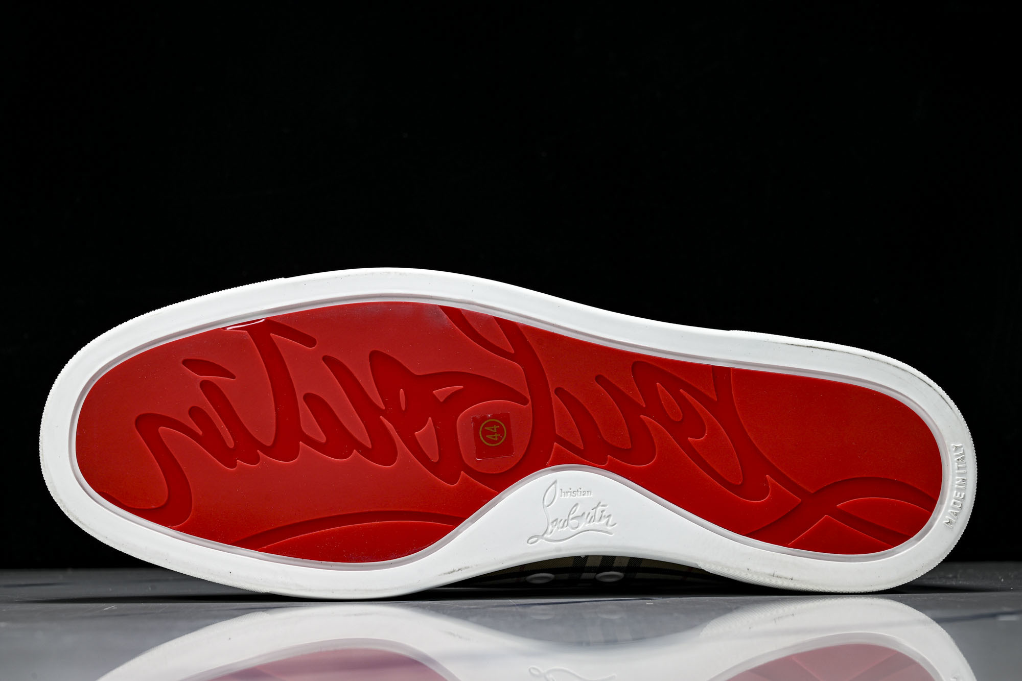 Christian Louboutin 2026新款CL男鞋低帮红底鞋水钻系带运动休闲板鞋莞产版 本法国