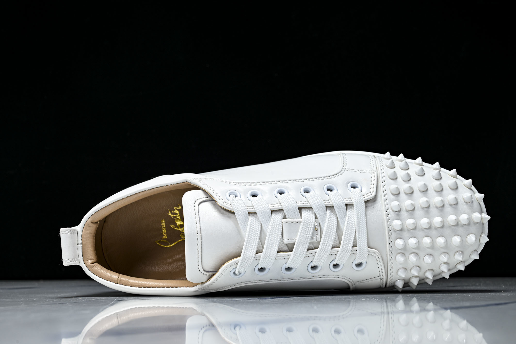 Christian Louboutin 2026新款CL男鞋低帮红底鞋水钻系带运动休闲板鞋莞产版 本法国