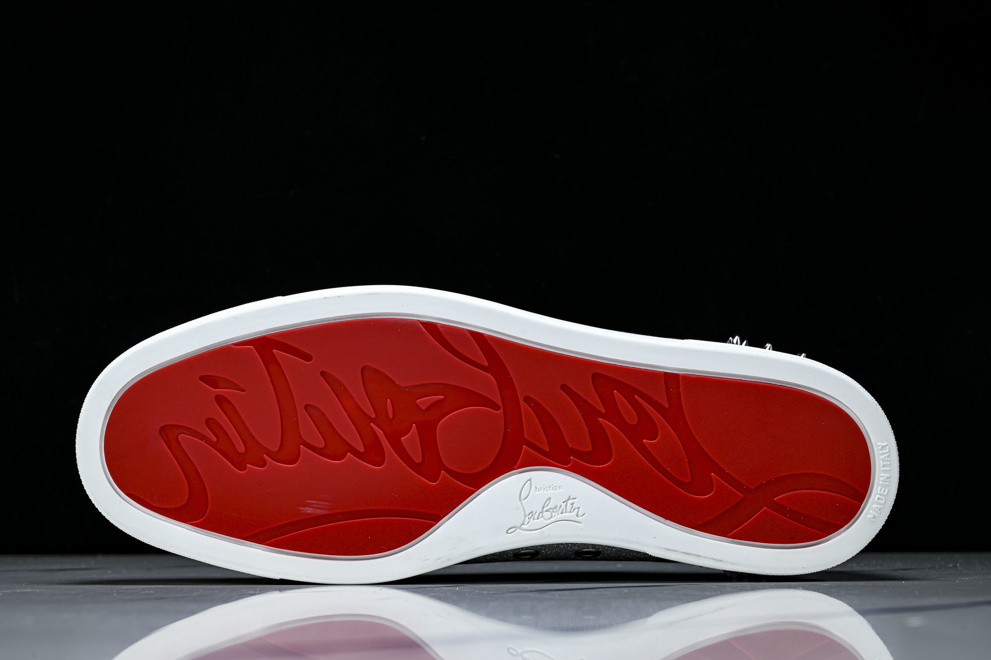 Christian Louboutin 2026新款CL男鞋低帮红底鞋水钻系带运动休闲板鞋莞产版 本法国