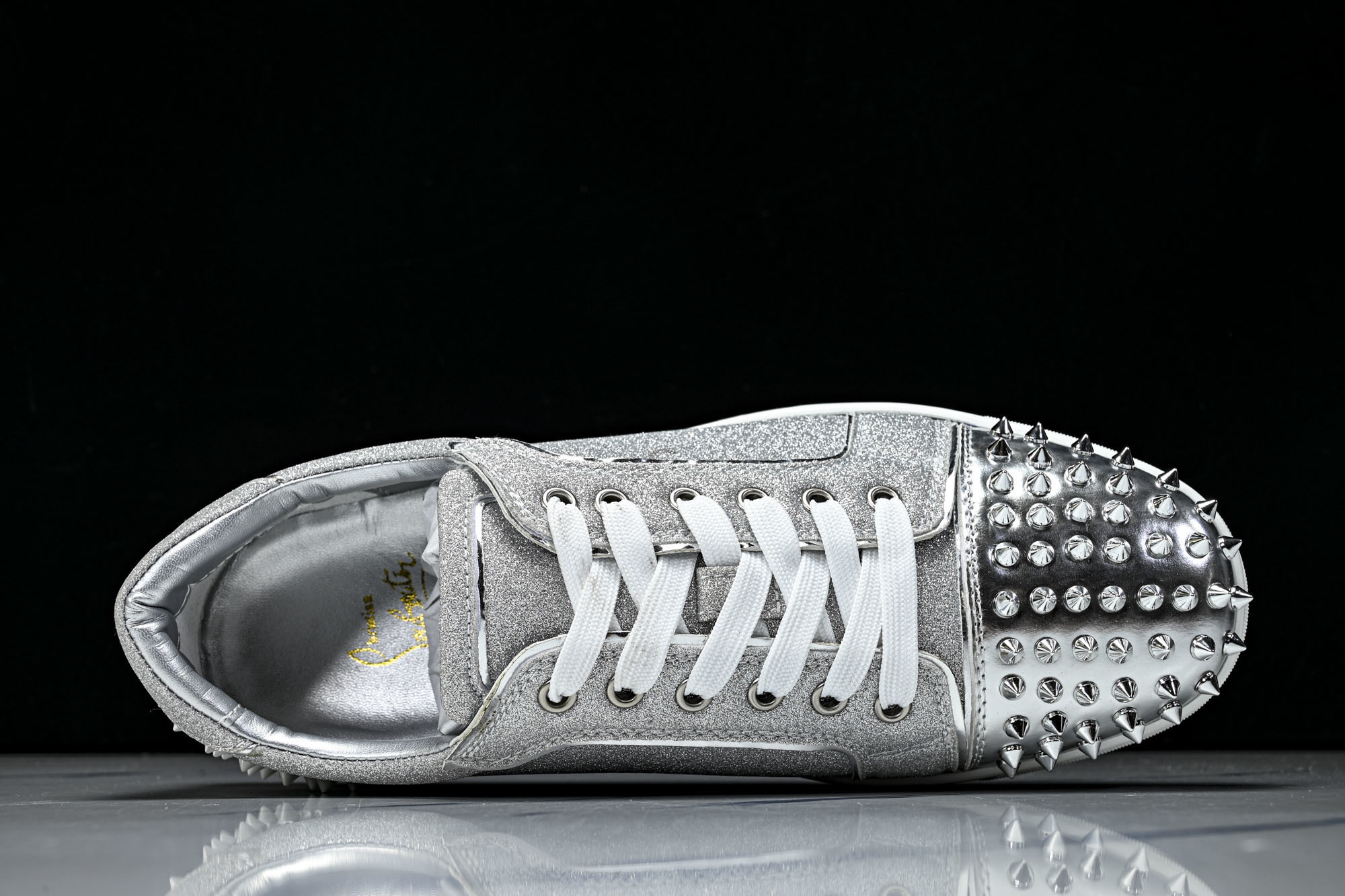 Christian Louboutin 2026新款CL男鞋低帮红底鞋水钻系带运动休闲板鞋莞产版 本法国