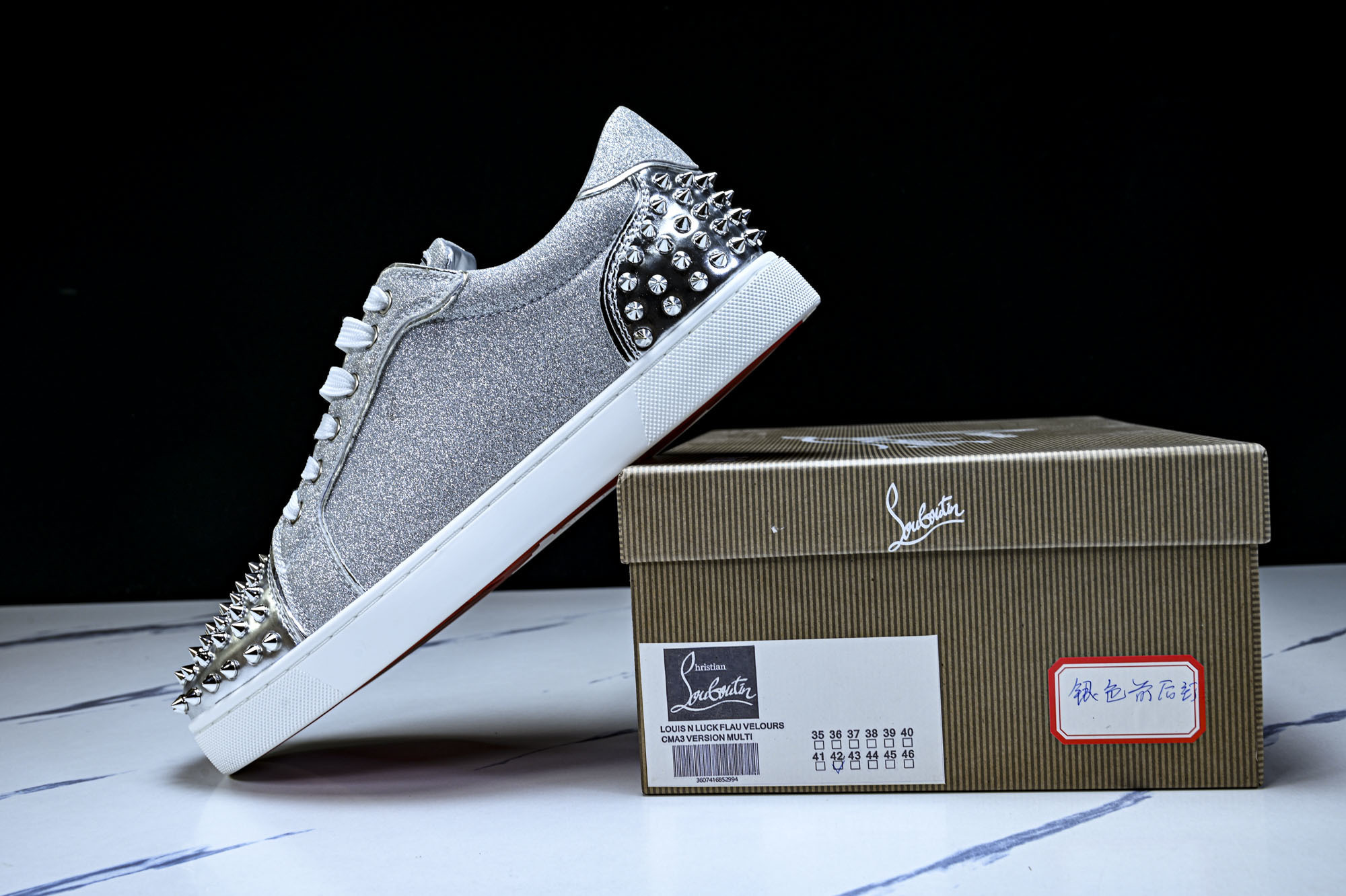 Christian Louboutin 2026新款CL男鞋低帮红底鞋水钻系带运动休闲板鞋莞产版 本法国